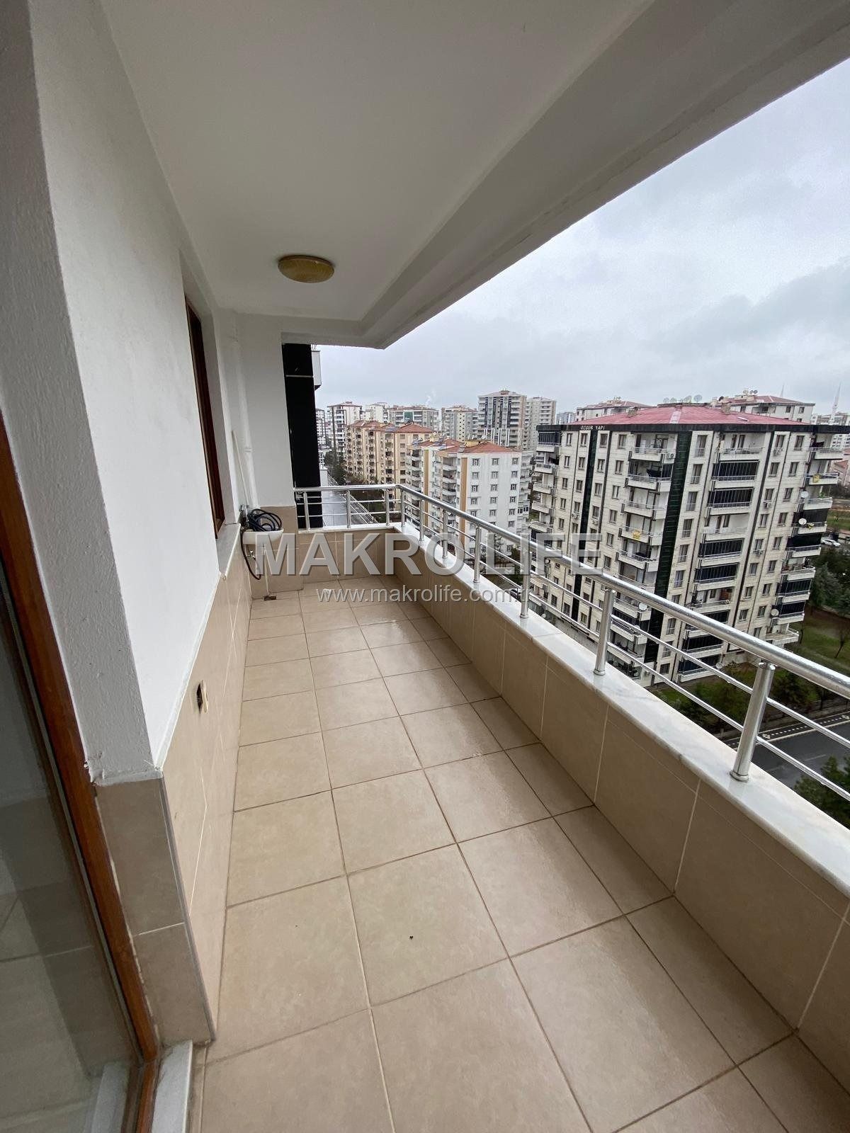 RADİSSON OTEL ARKASI ACİL SATILIK 4+1 DAİRE