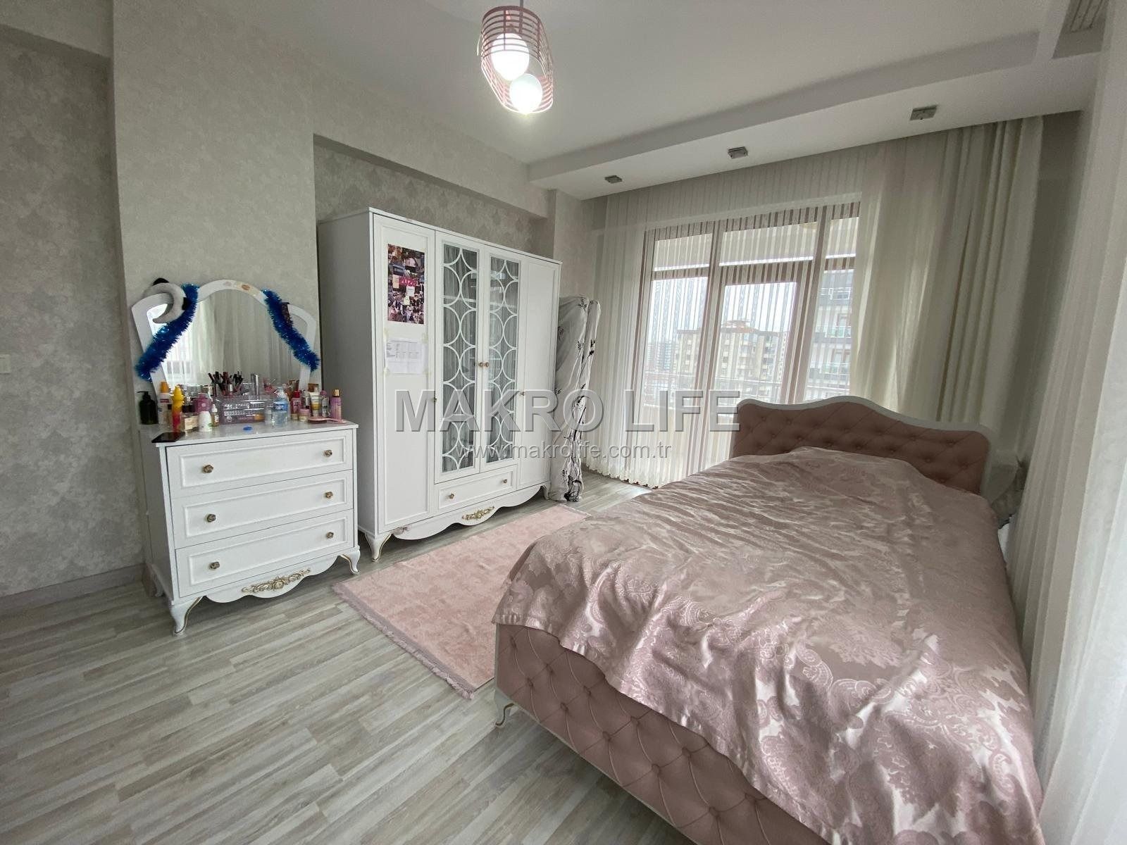 RADİSSON OTEL ARKASI ACİL SATILIK 4+1 DAİRE