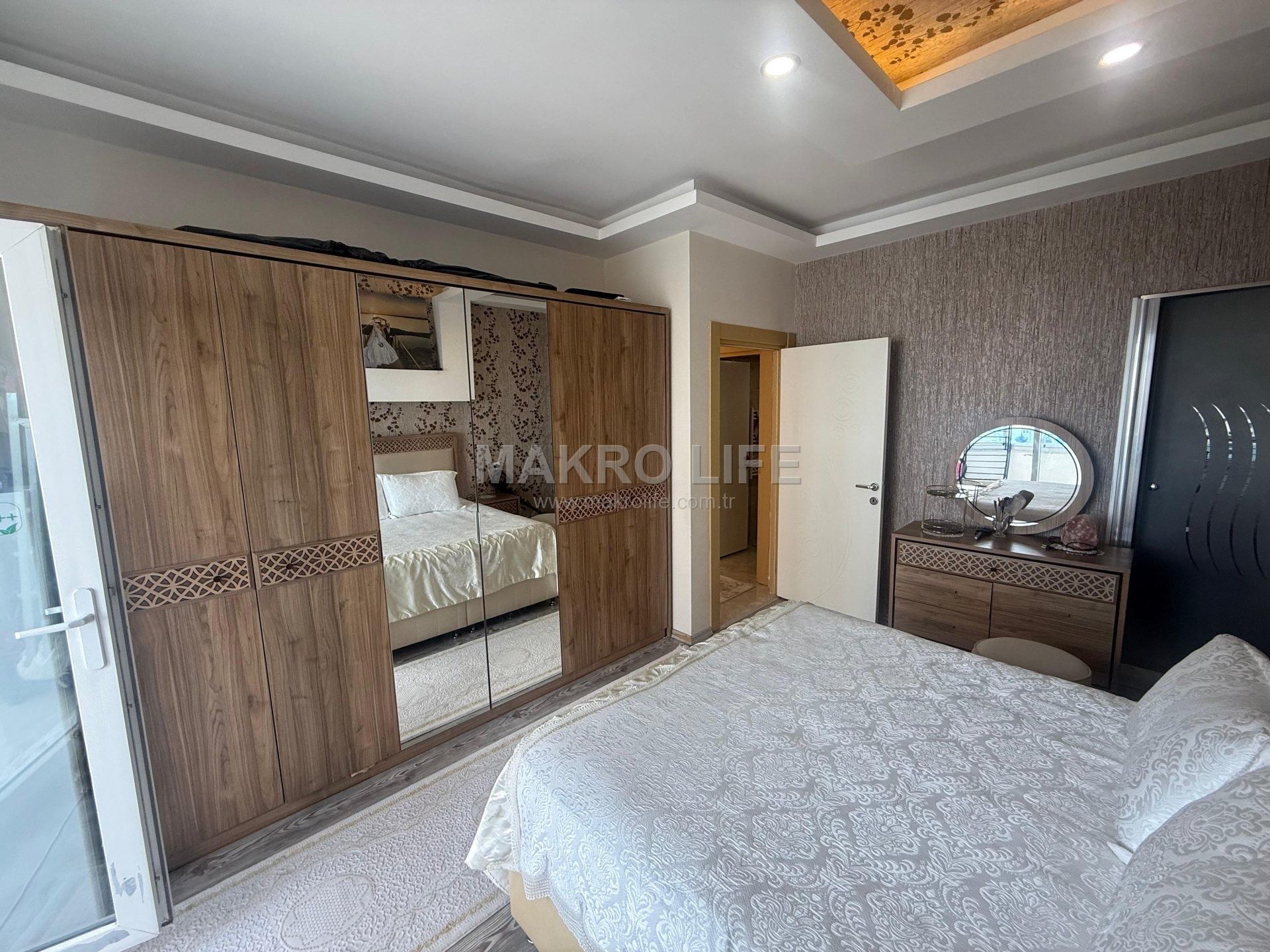 SATILIK STADYUM YOLU ÜZERİNDE 3+1 SATILIK FIRSAT DAİRE