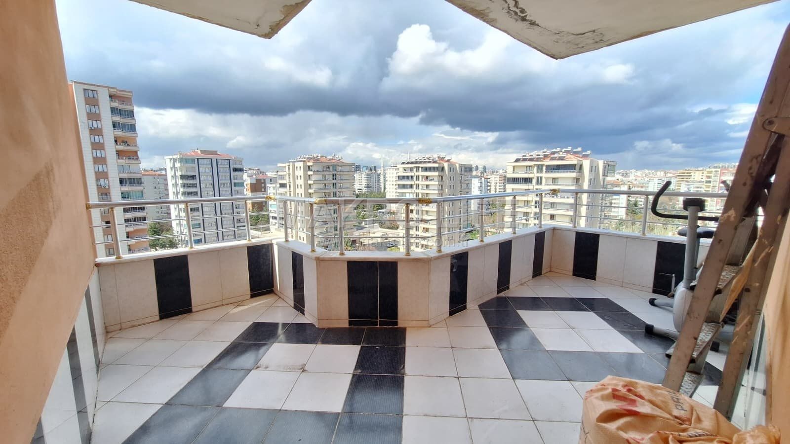 75.CADDE SEFEROĞLU YERYÜZÜ EVLERİNDE 4+1 MASRAFSIZ SATILIK DAİRE FIRSATI!!!
