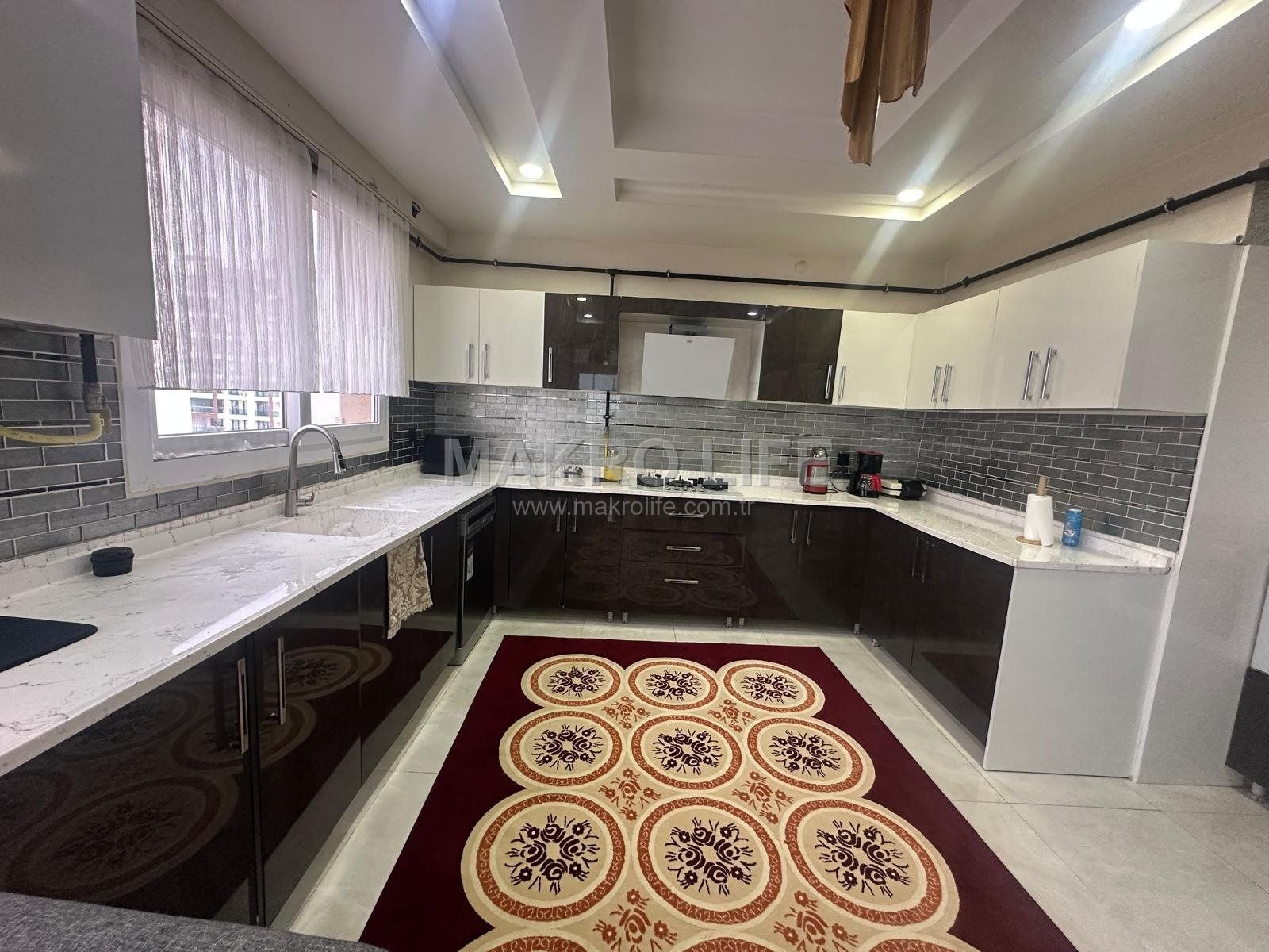 YENİ ŞEHİR HASTANESİNE SIFIR KONUMDA LÜX 4.5+1 SATILIK DAİRE
