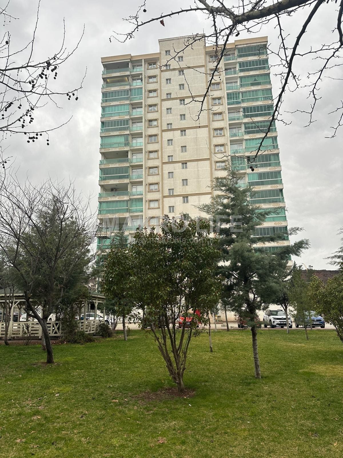 YENİ ŞEHİR HASTANESİNE SIFIR KONUMDA LÜX 4.5+1 SATILIK DAİRE