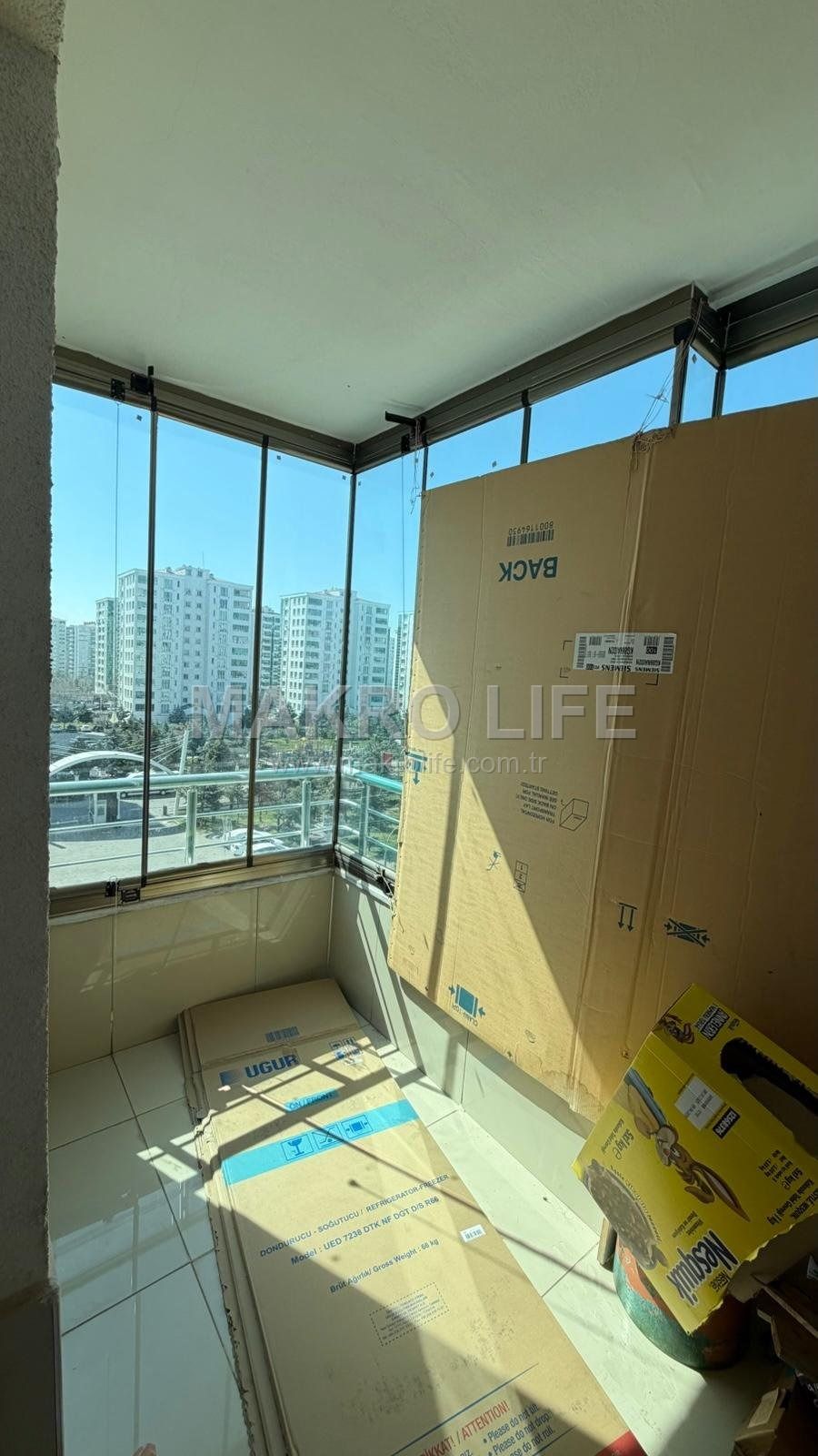 STADYUM YOLUNDA 4,5+1 LÜKS SATILIK DAİRE