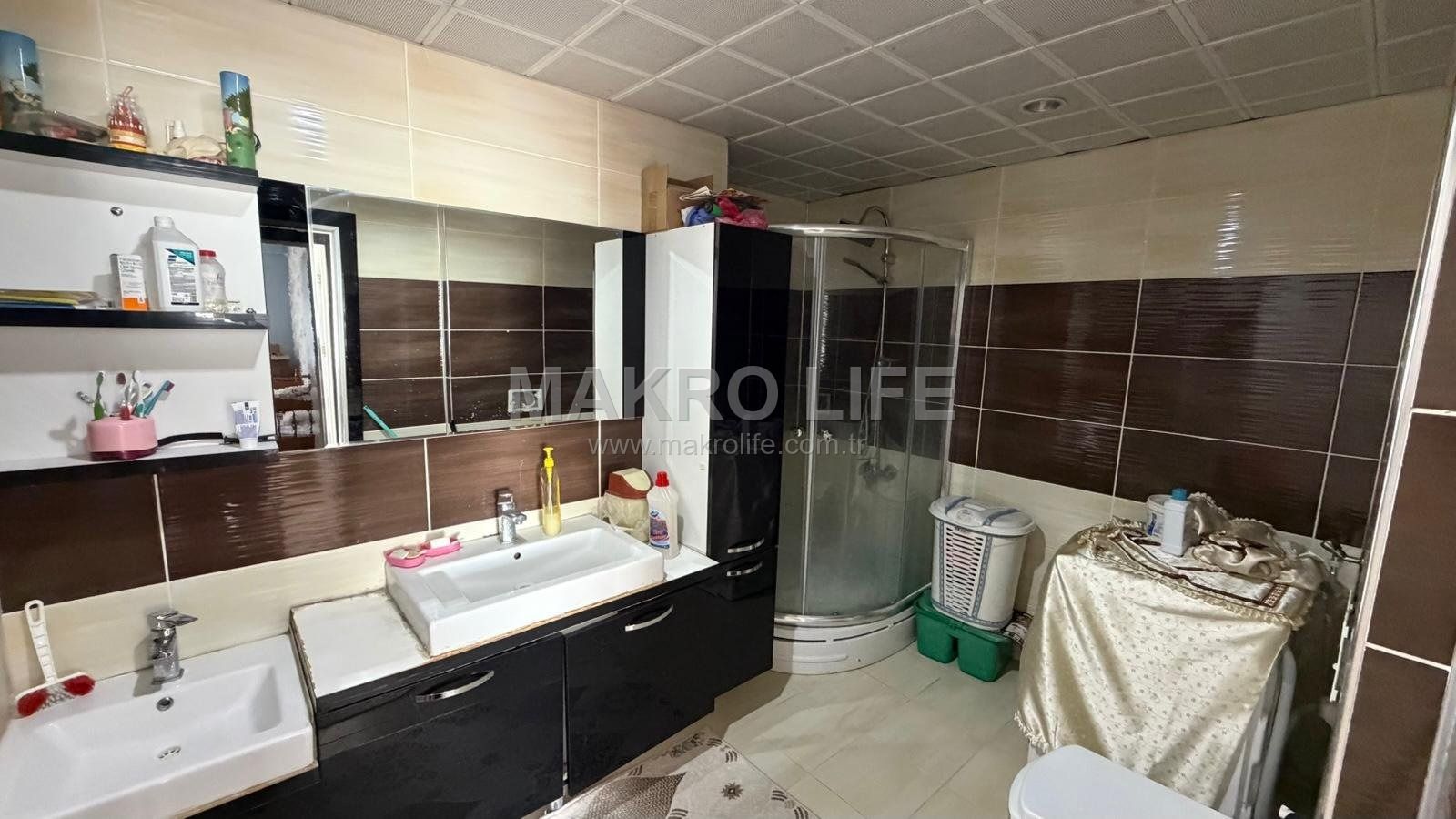 STADYUM YOLUNDA 4,5+1 LÜKS SATILIK DAİRE
