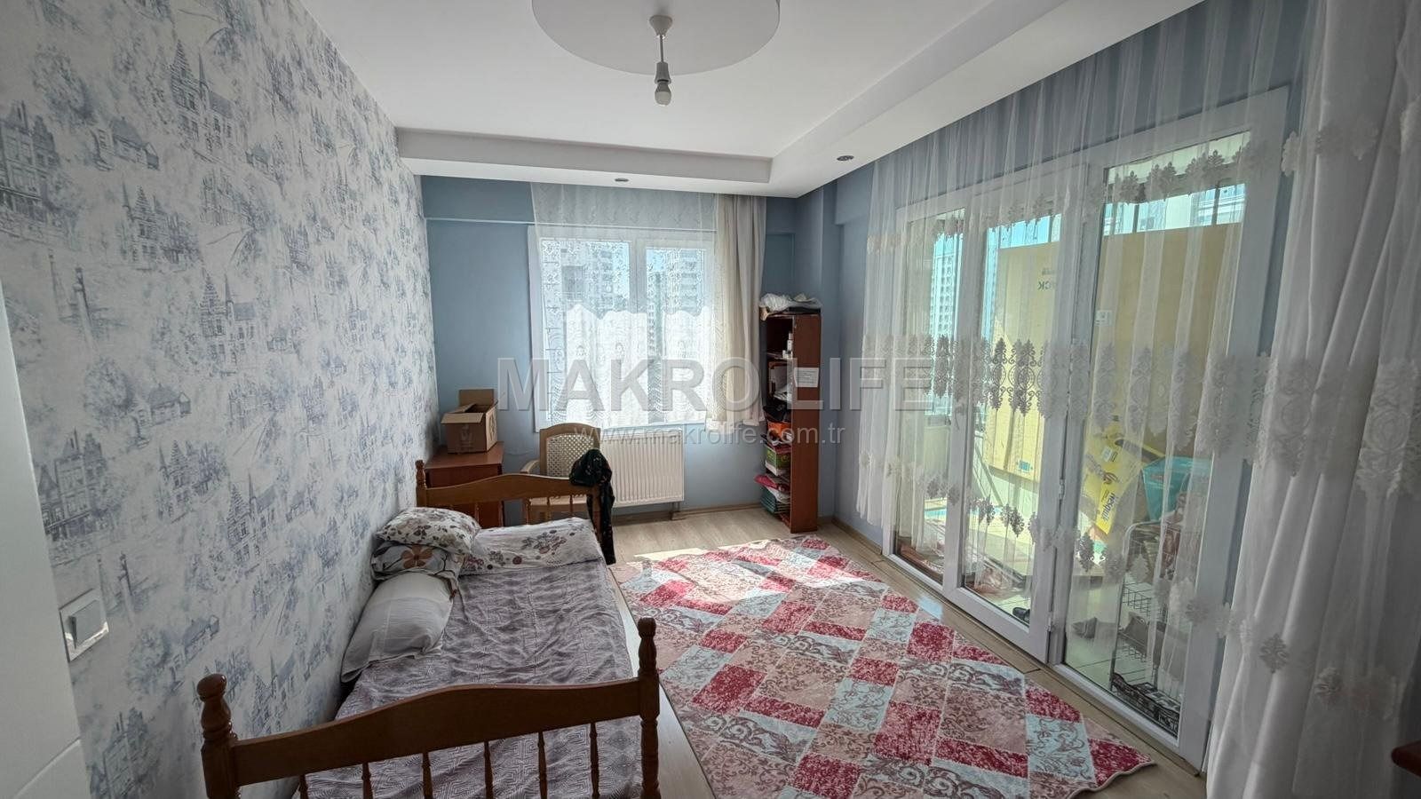 STADYUM YOLUNDA 4,5+1 LÜKS SATILIK DAİRE