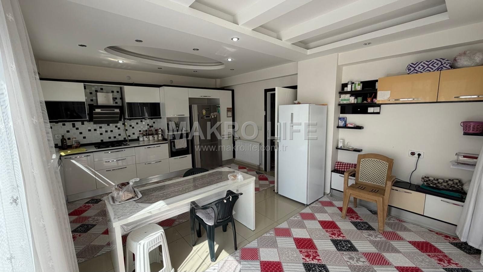 STADYUM YOLUNDA 4,5+1 LÜKS SATILIK DAİRE