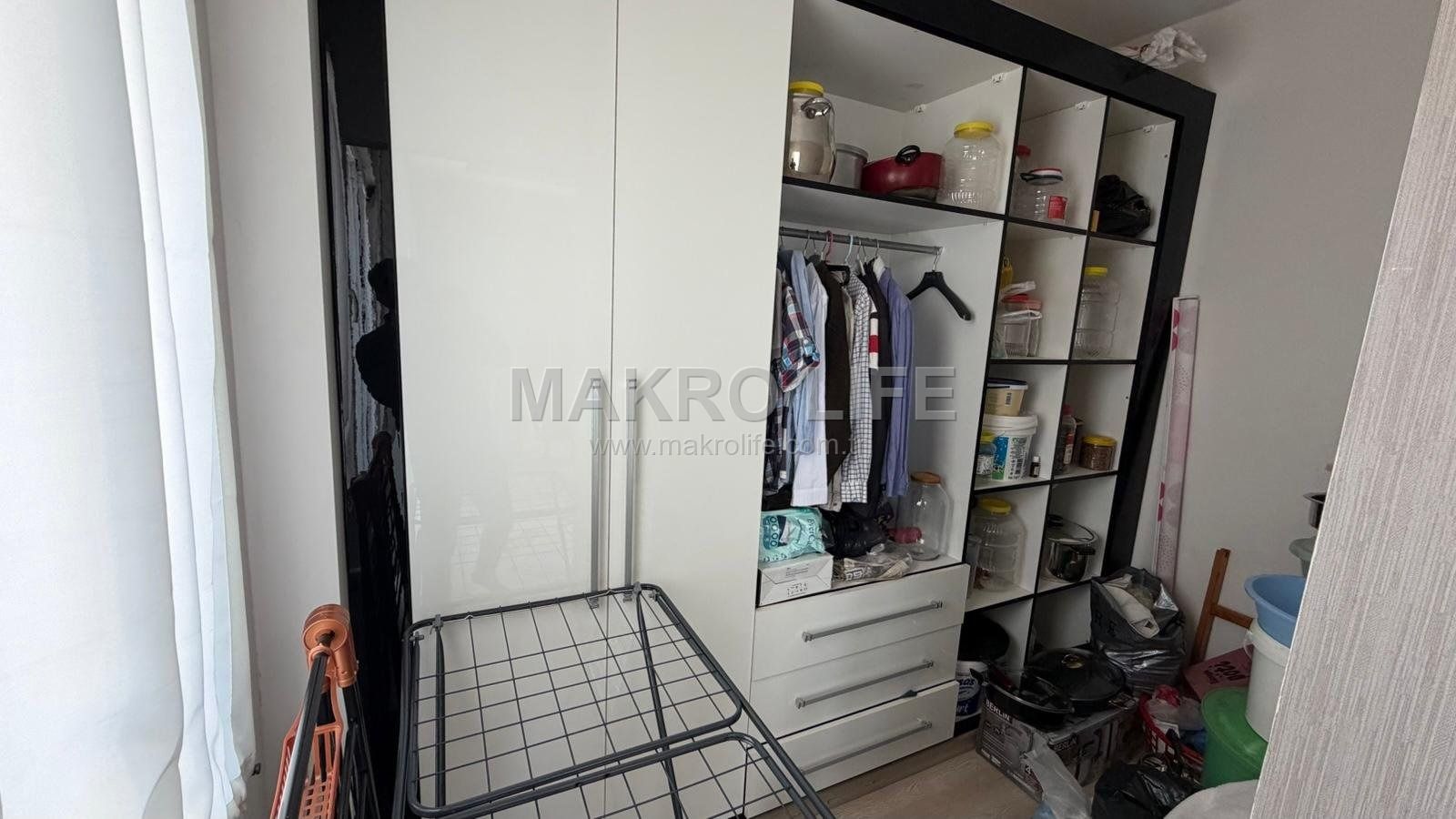 STADYUM YOLUNDA 4,5+1 LÜKS SATILIK DAİRE