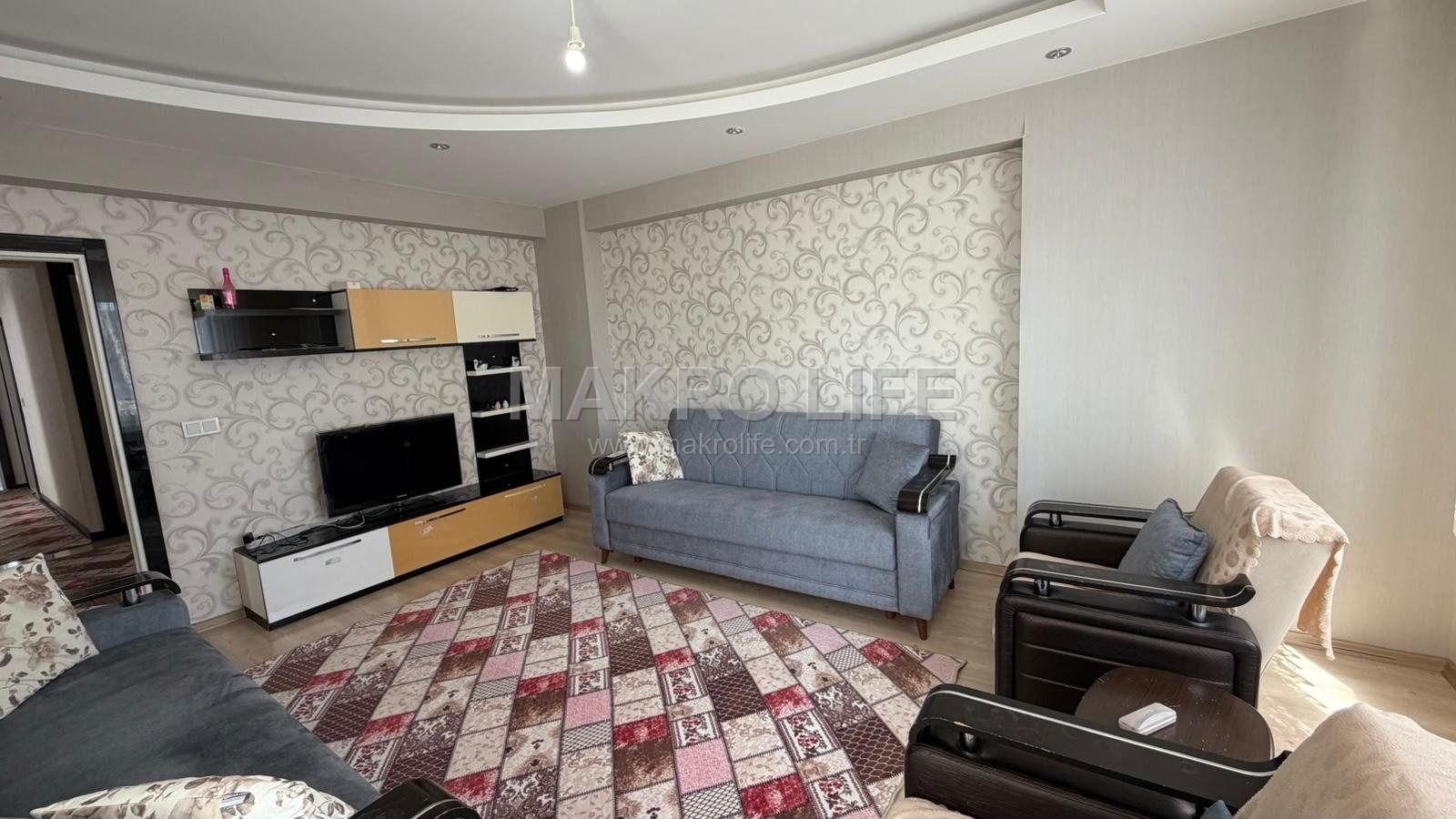 STADYUM YOLUNDA 4,5+1 LÜKS SATILIK DAİRE