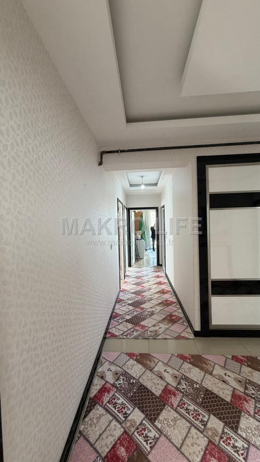 STADYUM YOLUNDA 4,5+1 LÜKS SATILIK DAİRE