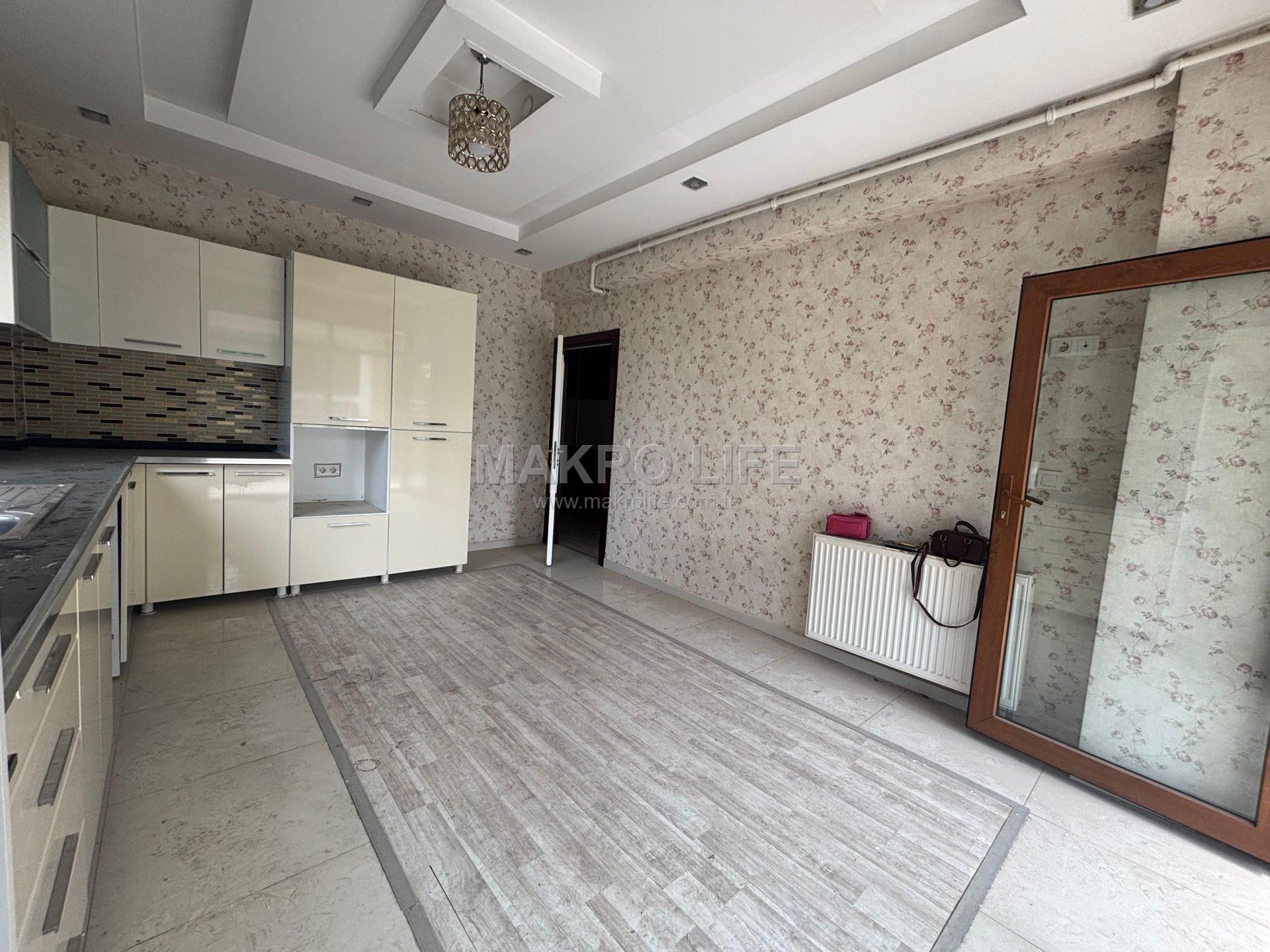 RADİSSON ARKASI FIRSAT 4+1 SATILIK DAİRE