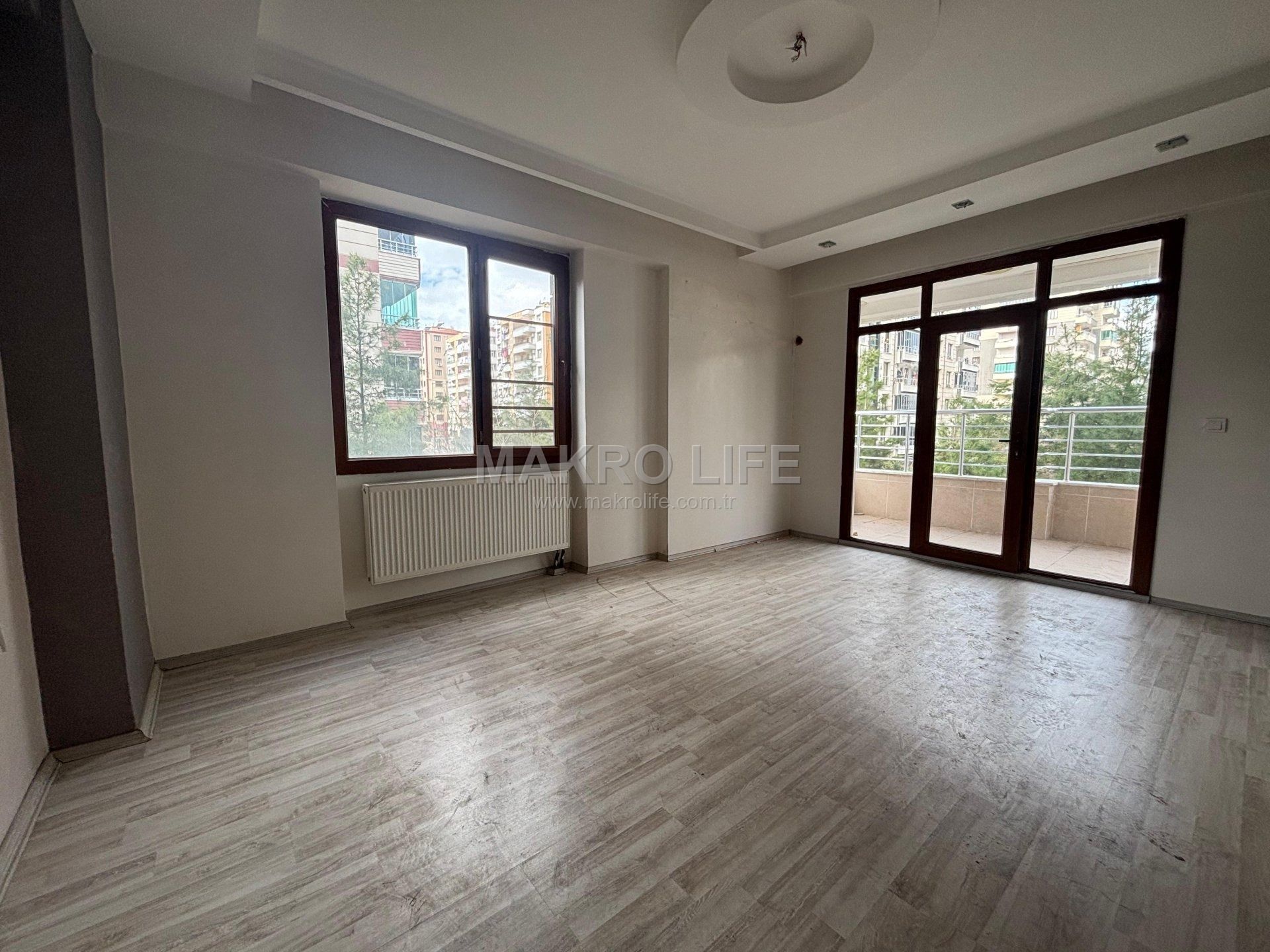 RADİSSON ARKASI FIRSAT 4+1 SATILIK DAİRE