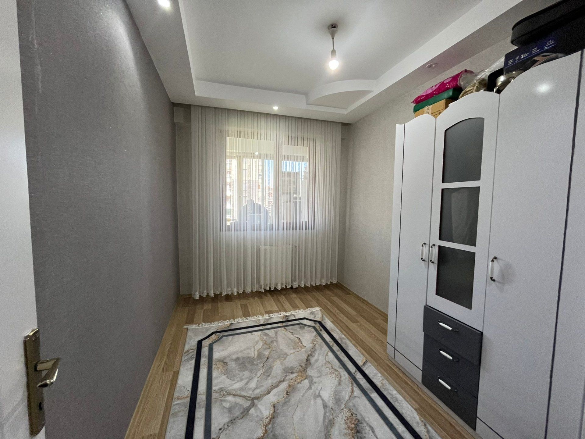 RADİSON OTEL ARKASI LAVANTA PARKI YANI SATILIK 4+1 FIRSAT DAİRE