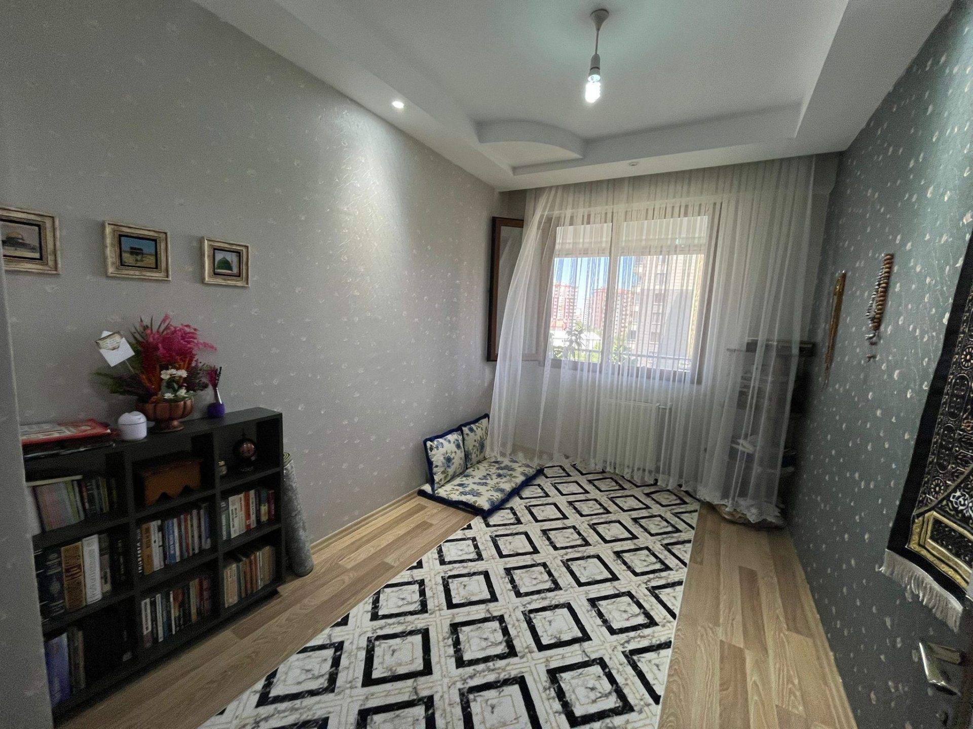 RADİSON OTEL ARKASI LAVANTA PARKI YANI SATILIK 4+1 FIRSAT DAİRE
