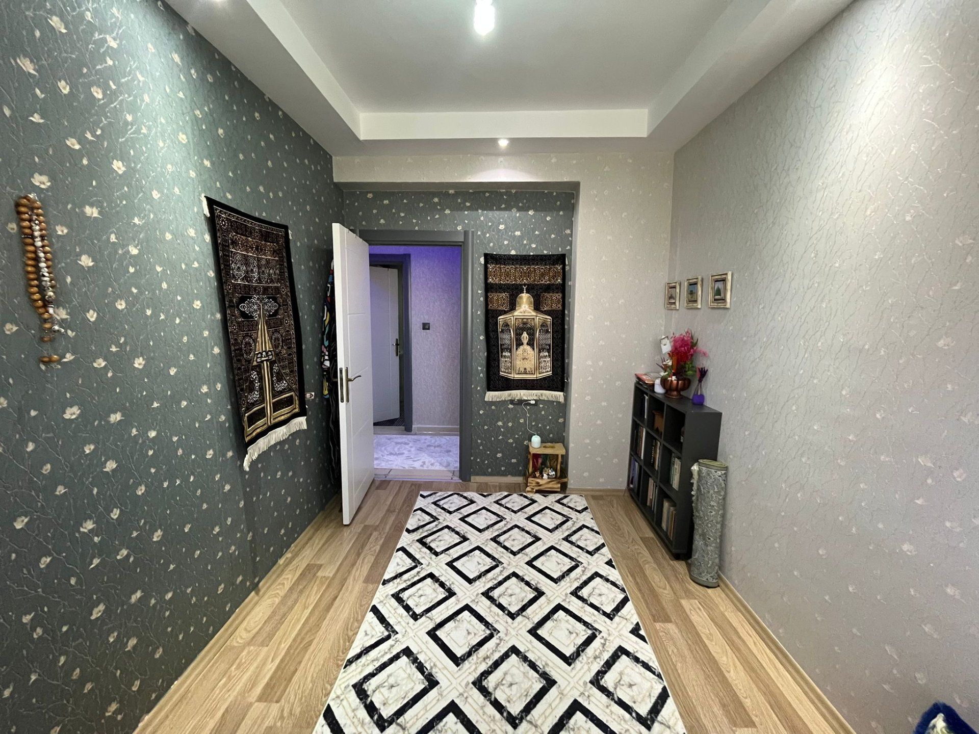 RADİSON OTEL ARKASI LAVANTA PARKI YANI SATILIK 4+1 FIRSAT DAİRE
