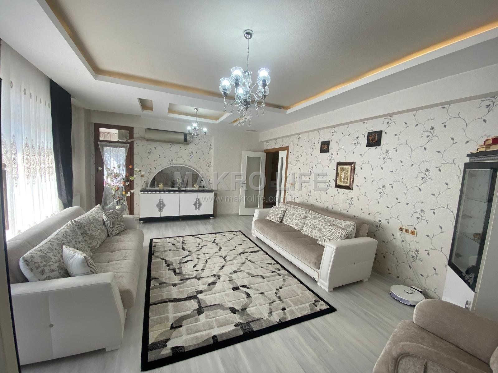 ARAM TİGRAN CADDESİNDE ACİL SATILIK 4+1 DAİRE