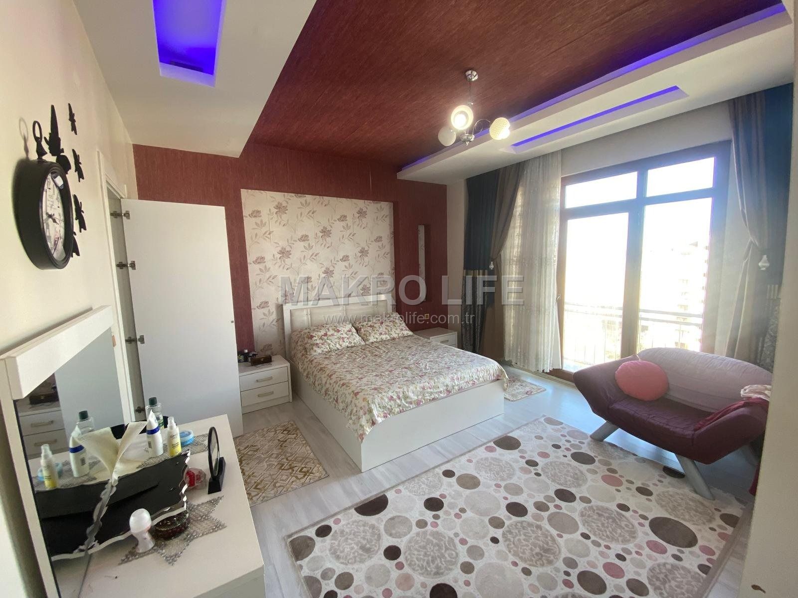 ARAM TİGRAN CADDESİNDE ACİL SATILIK 4+1 DAİRE