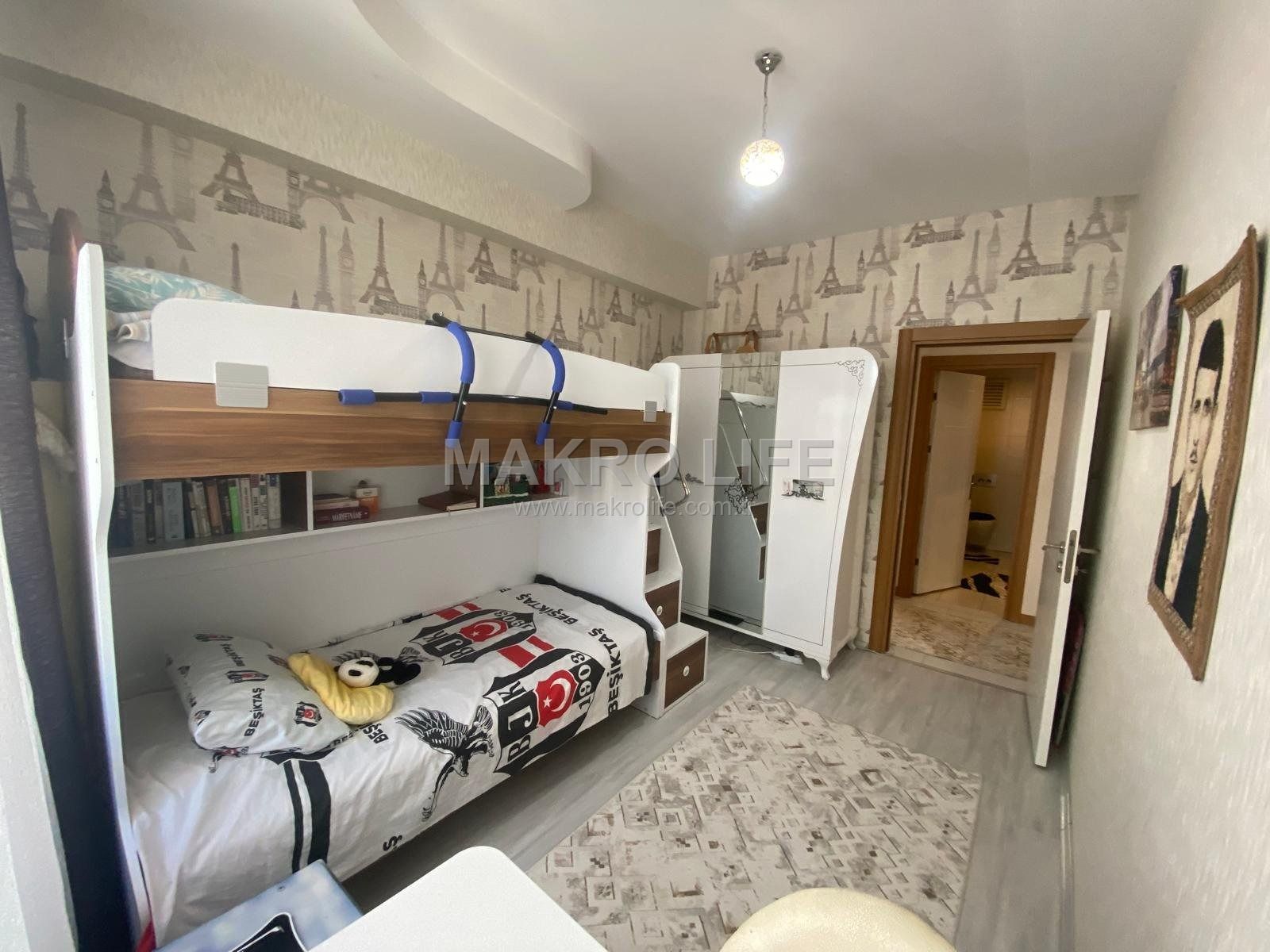 ARAM TİGRAN CADDESİNDE ACİL SATILIK 4+1 DAİRE