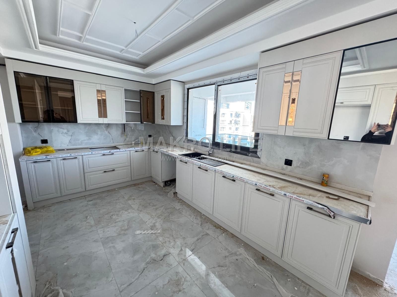 YENİ CEZAEVİ KARŞISI ELBEY KADİMDE ACİL SATILIK 4,5+1 FIRSAT DAİRE