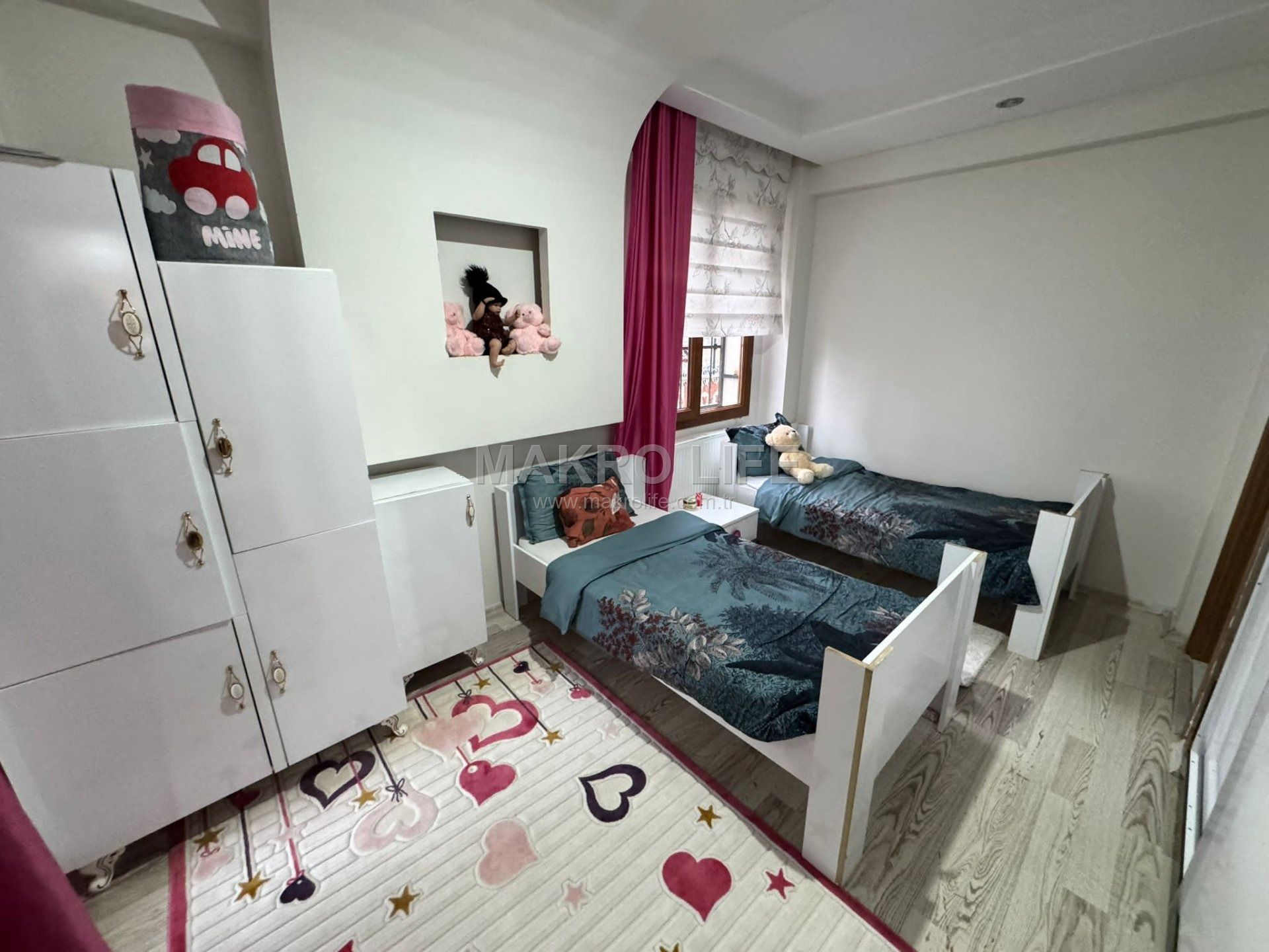 ÜÇKUYULAR KADOİL ARKASINDA ACİL SATILIK 3+1 YÜKSEK GİRİŞ DAİRE