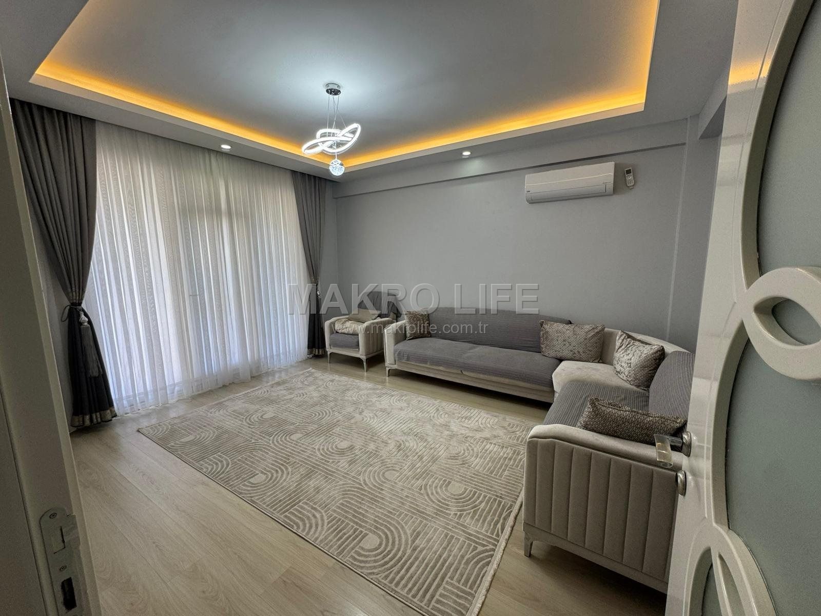 BAĞCILAR TOPTANCILAR'DA 2+1 FİYATINA 4+1 MÜSTAKİL EV