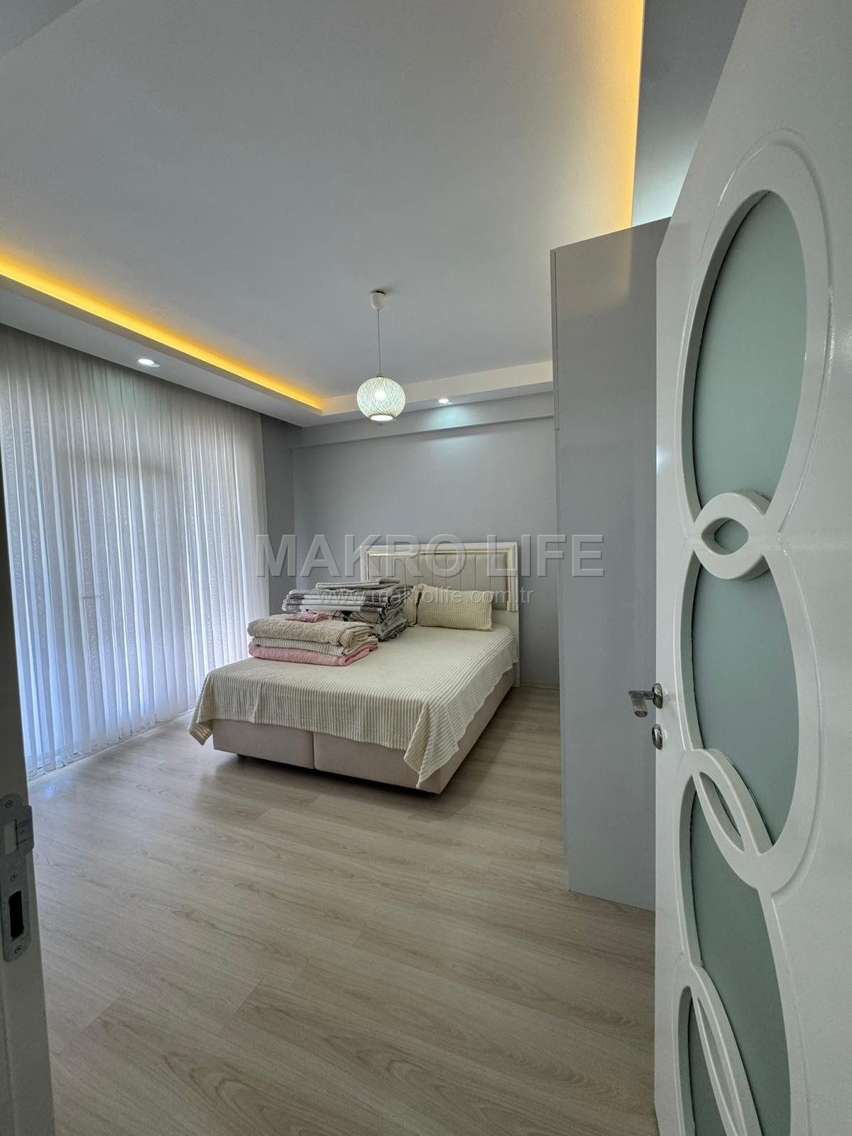 BAĞCILAR TOPTANCILAR'DA 2+1 FİYATINA 4+1 MÜSTAKİL EV