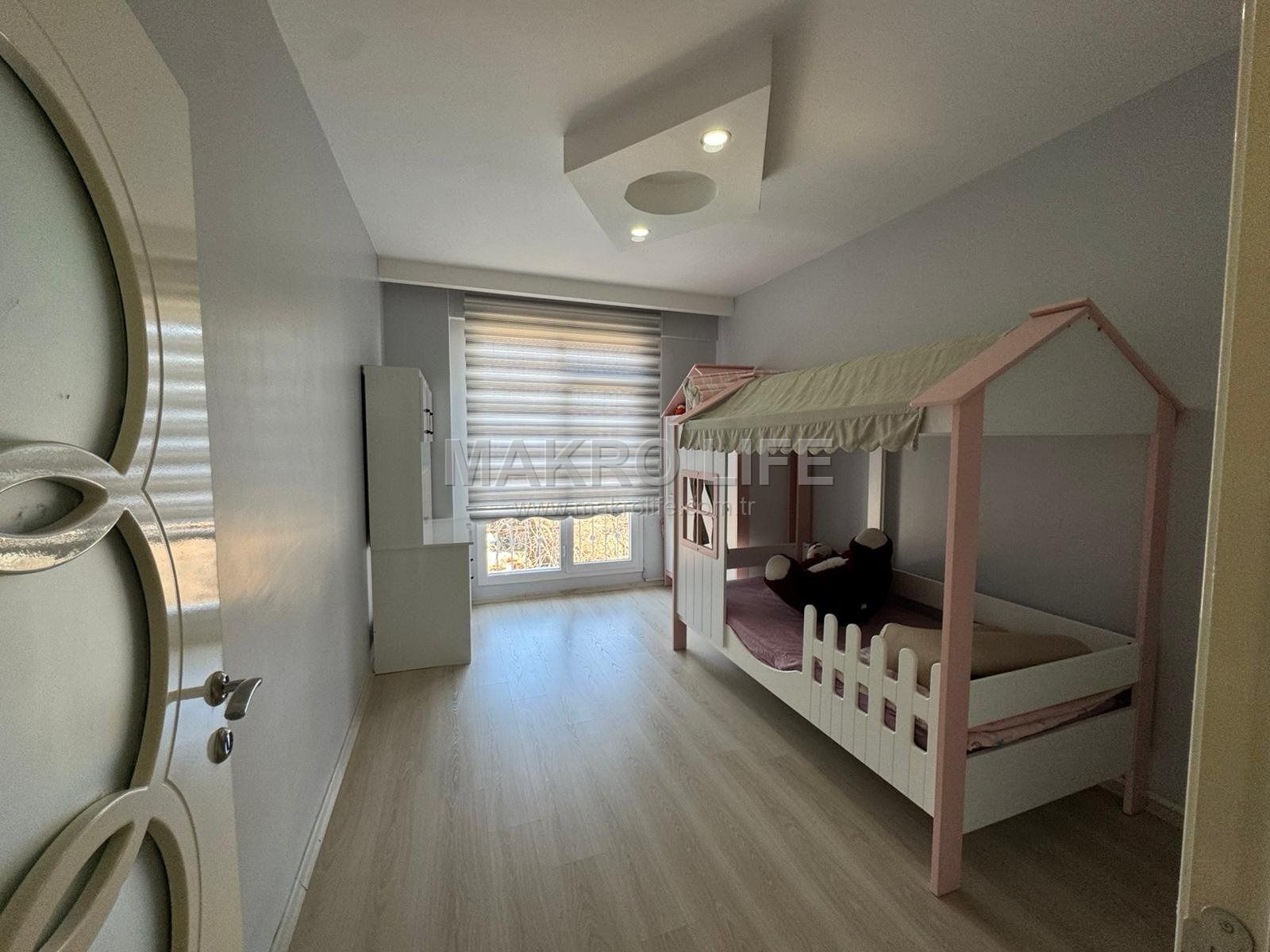 BAĞCILAR TOPTANCILAR'DA 2+1 FİYATINA 4+1 MÜSTAKİL EV