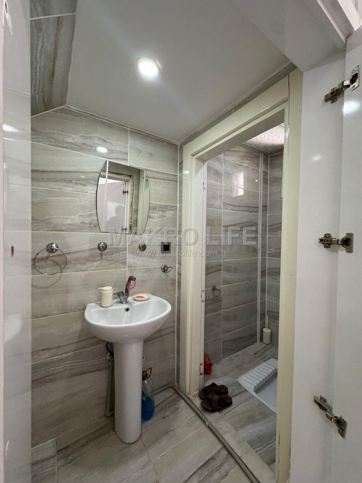 BAĞCILAR TOPTANCILAR'DA 2+1 FİYATINA 4+1 MÜSTAKİL EV