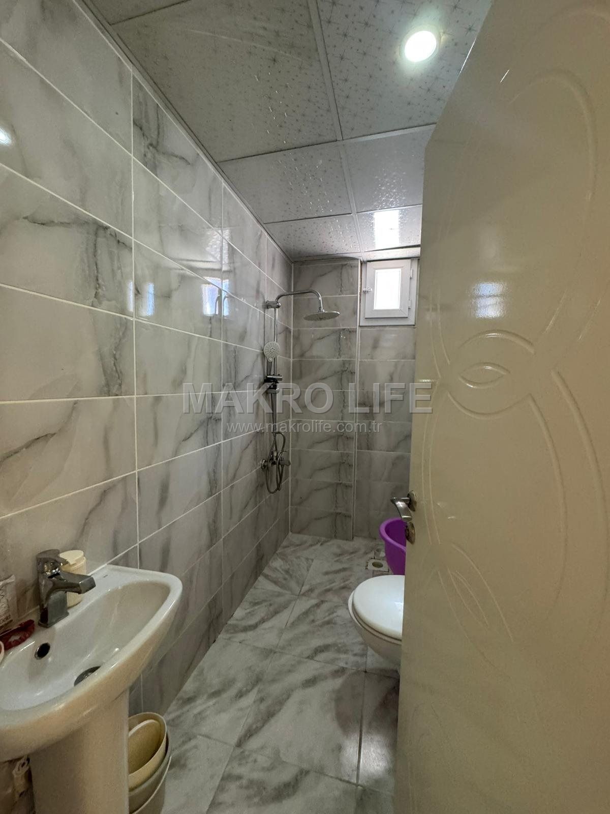 BAĞCILAR TOPTANCILAR'DA 2+1 FİYATINA 4+1 MÜSTAKİL EV