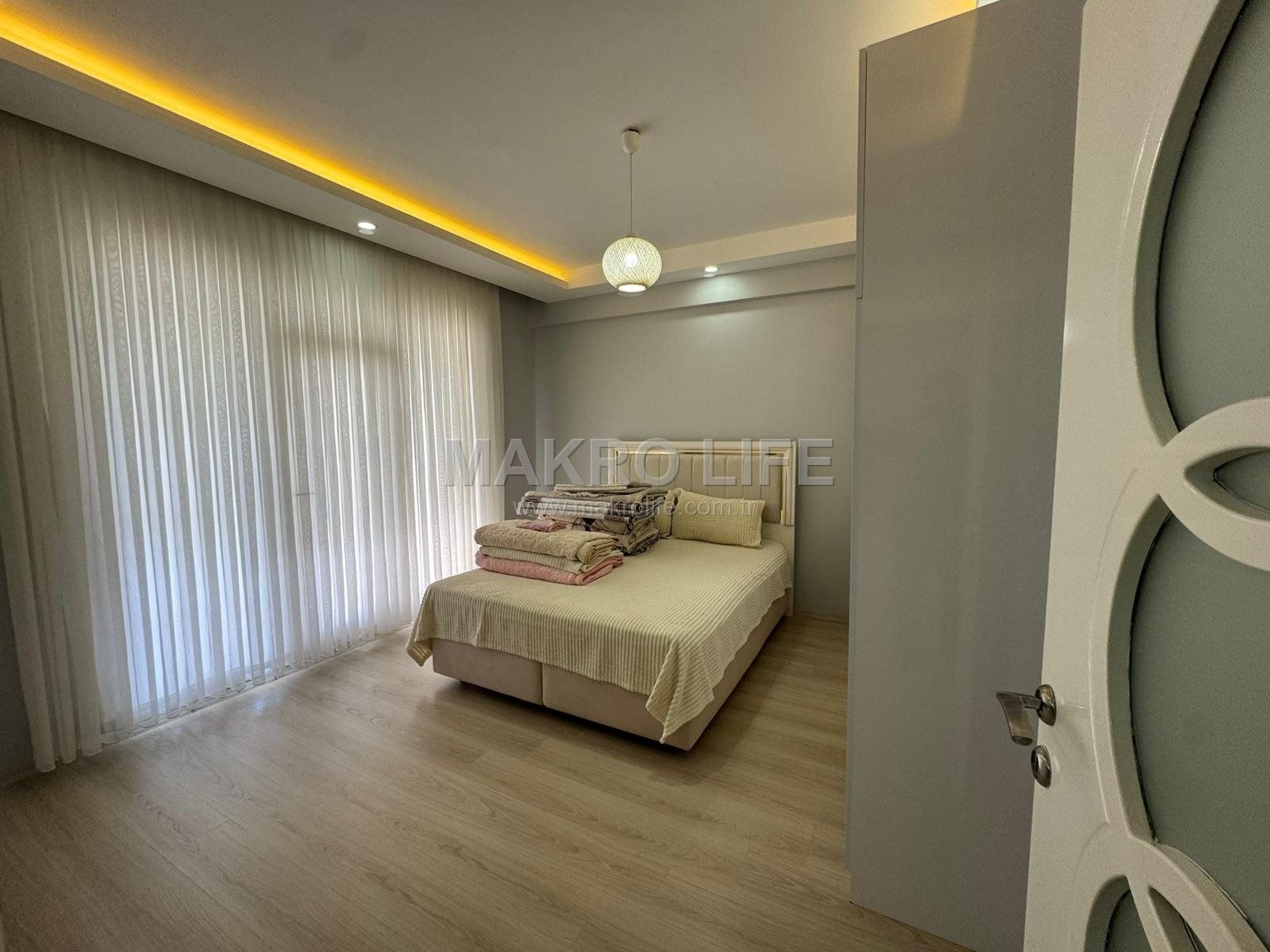BAĞCILAR TOPTANCILAR'DA 2+1 FİYATINA 4+1 MÜSTAKİL EV