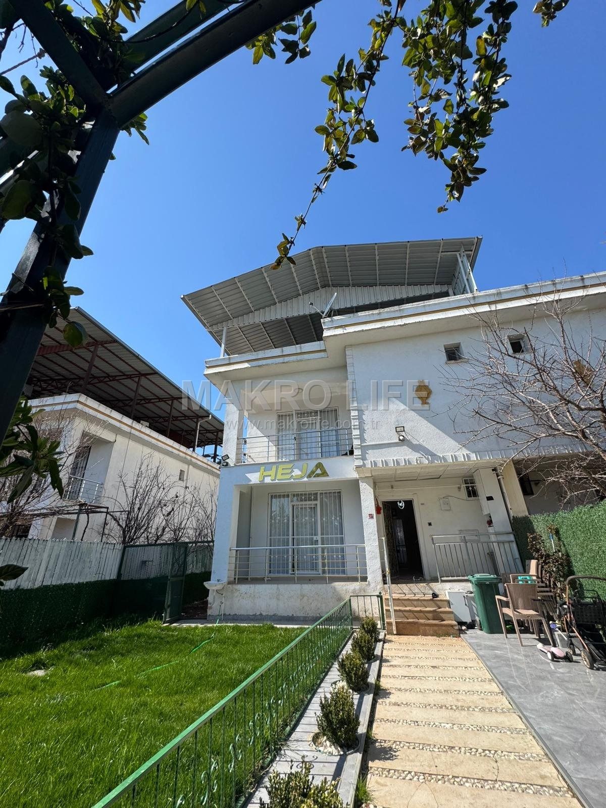 BAĞCILAR TOPTANCILAR'DA 2+1 FİYATINA 4+1 MÜSTAKİL EV