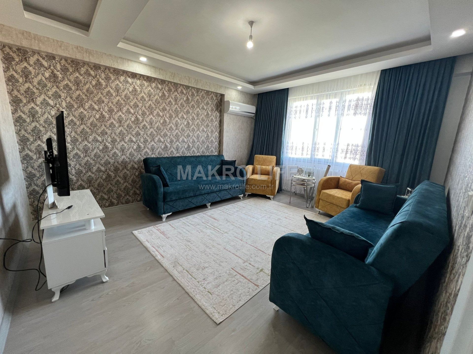 ÜÇKUYULARDA SATILIK BAKIMLI 3+1 DAİRE