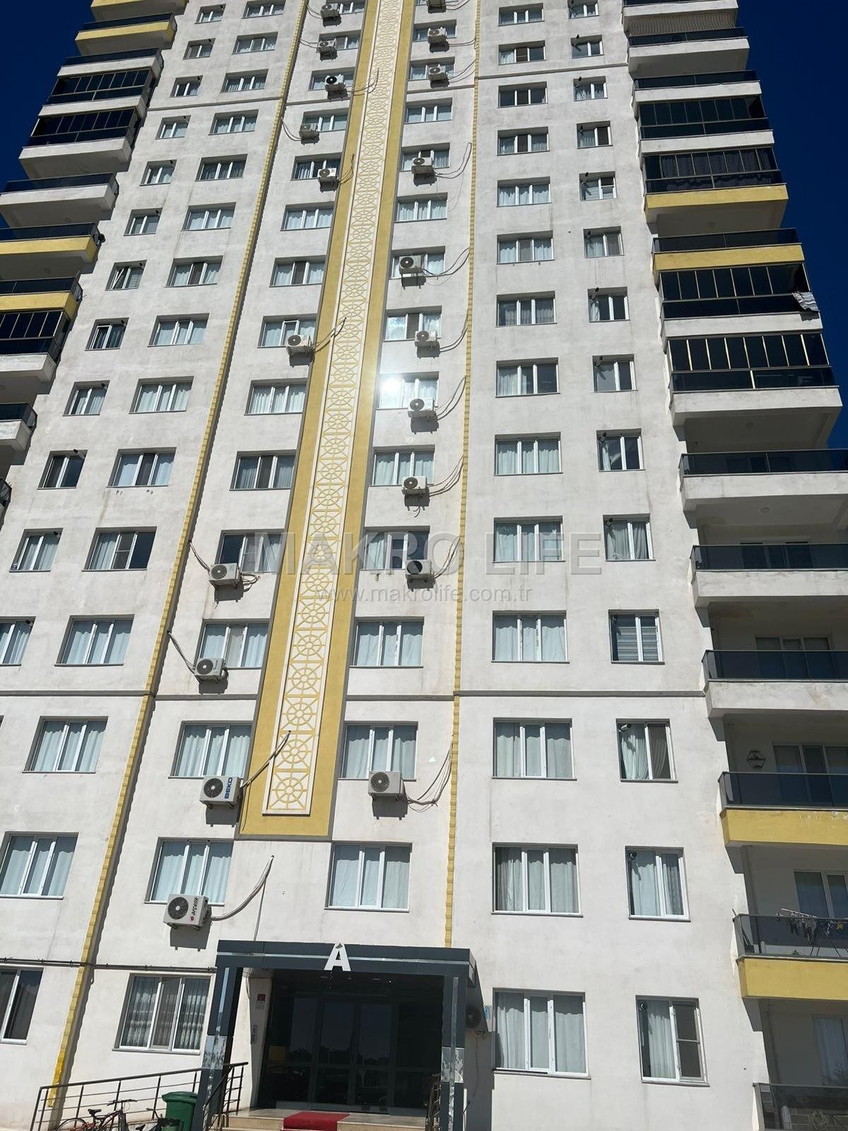 ÜÇKUYULARDA SATILIK BAKIMLI 3+1 DAİRE
