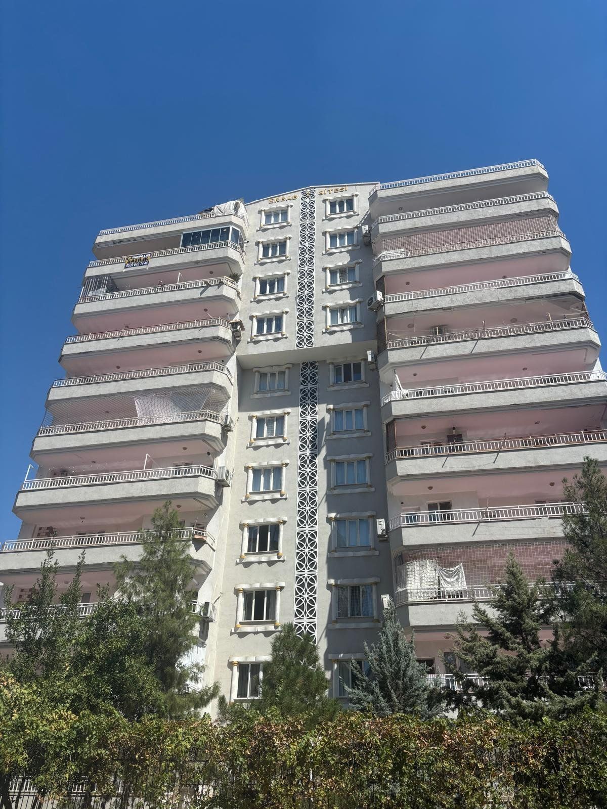 DİYARBAKIRIN EN GÖZDE SİTESİ SATIŞTA ERBAB YAŞAM 2 YAPI KALİTESİYLE SATILIK ULTRA LÜKS 4+3 DUBLEKS DAİRE