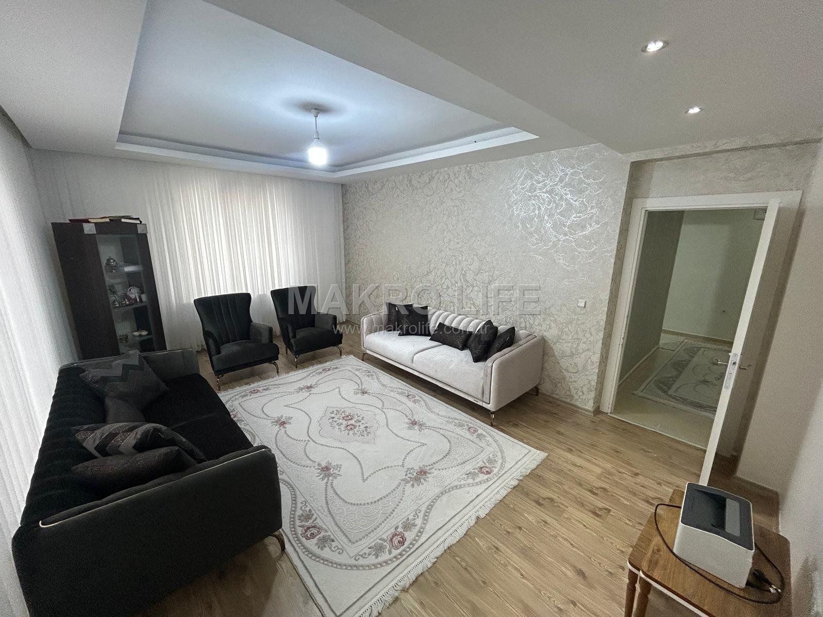FABRİKA MAHALLESİ CADDE ÜZERİNDE SATILIK 3+1 DAİRE!