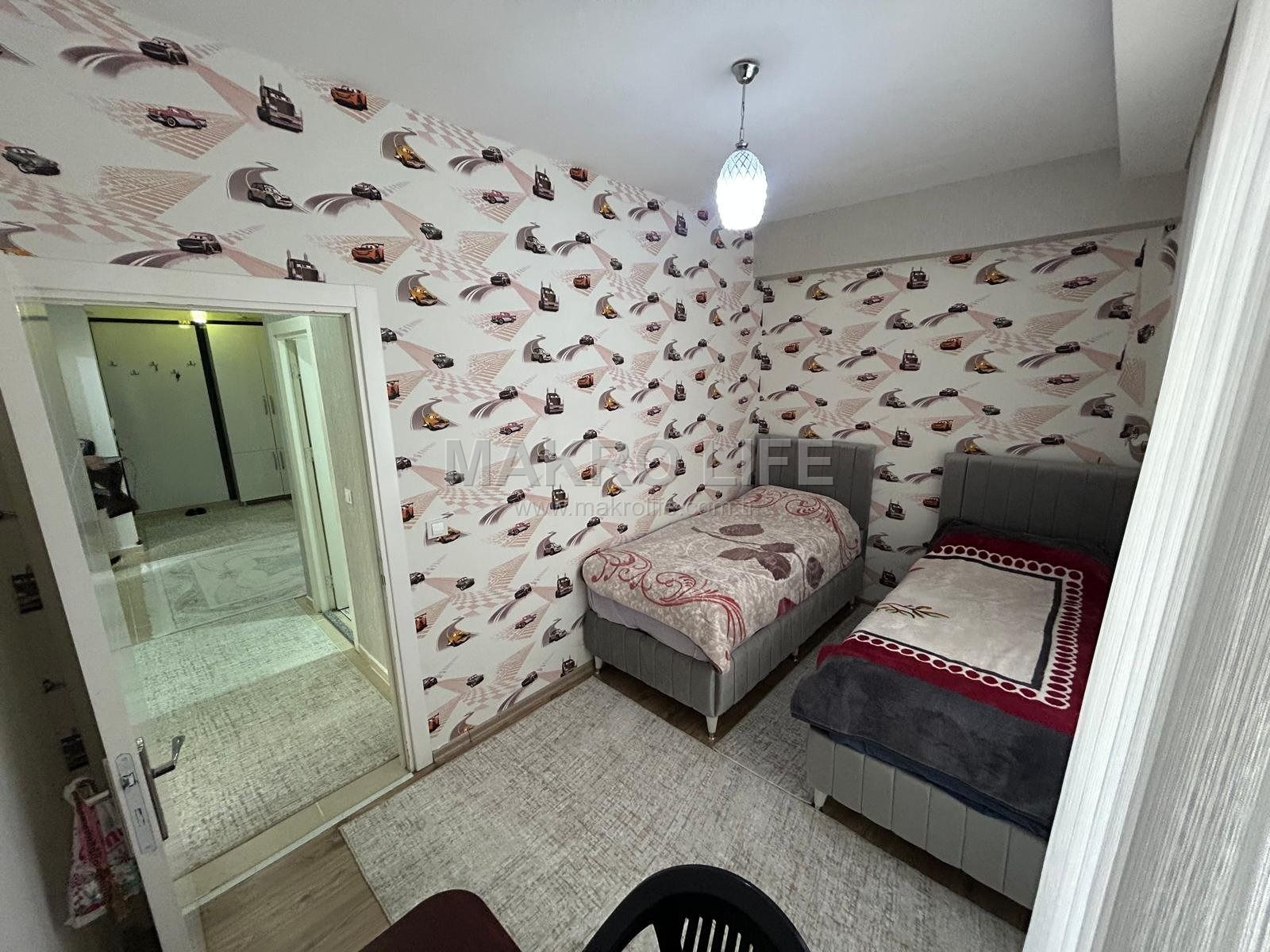 FABRİKA MAHALLESİ CADDE ÜZERİNDE SATILIK 3+1 DAİRE!
