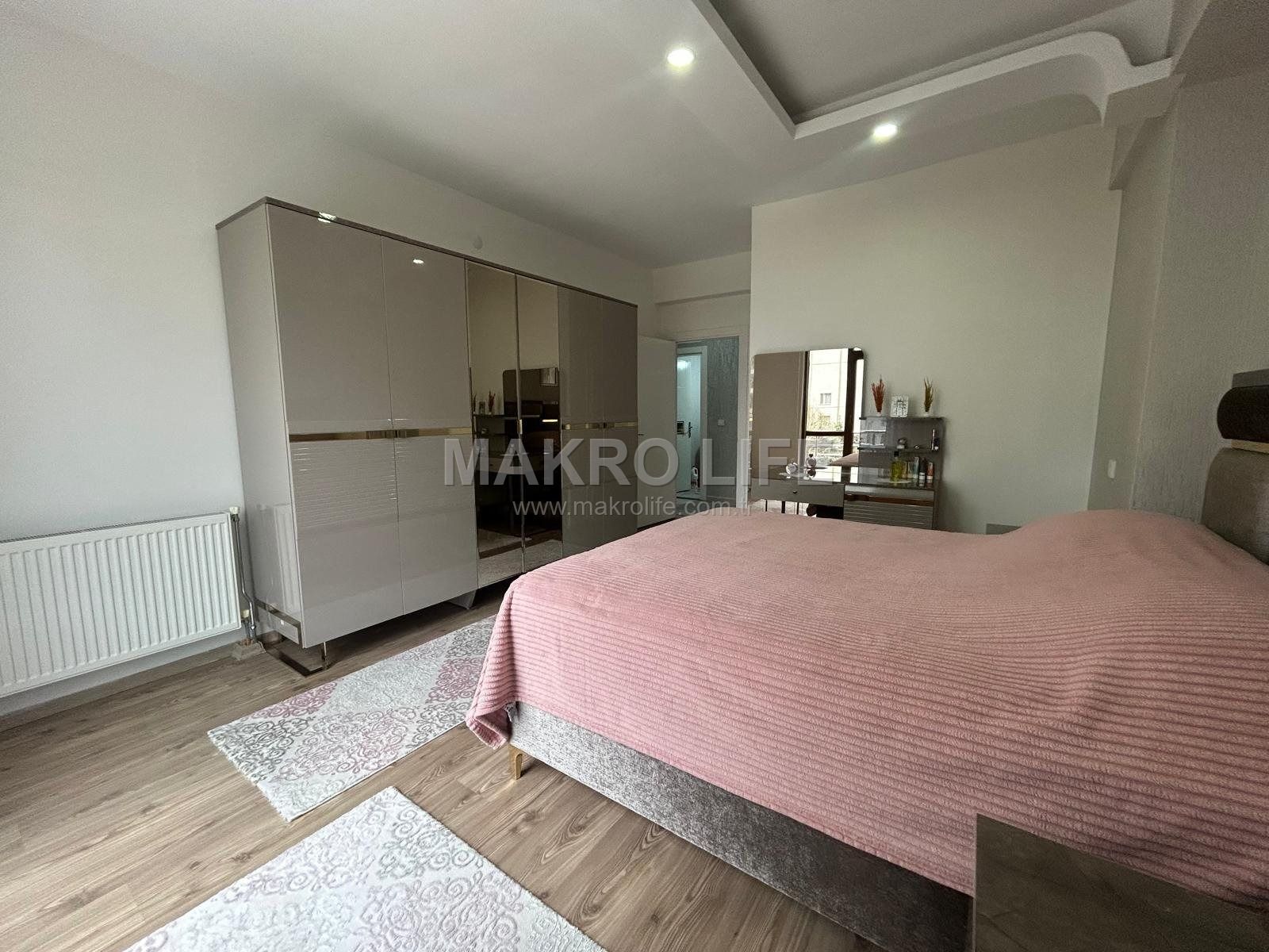 FABRİKA MAHALLESİ CADDE ÜZERİNDE SATILIK 3+1 DAİRE!