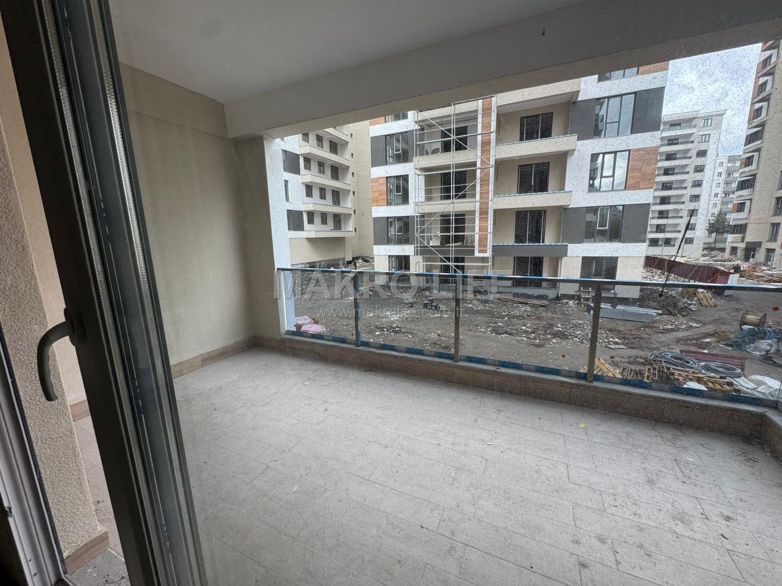 ACİL SATILIK DİCLEKENTTE SIFIR 3+1 TEMİZ DAİRE