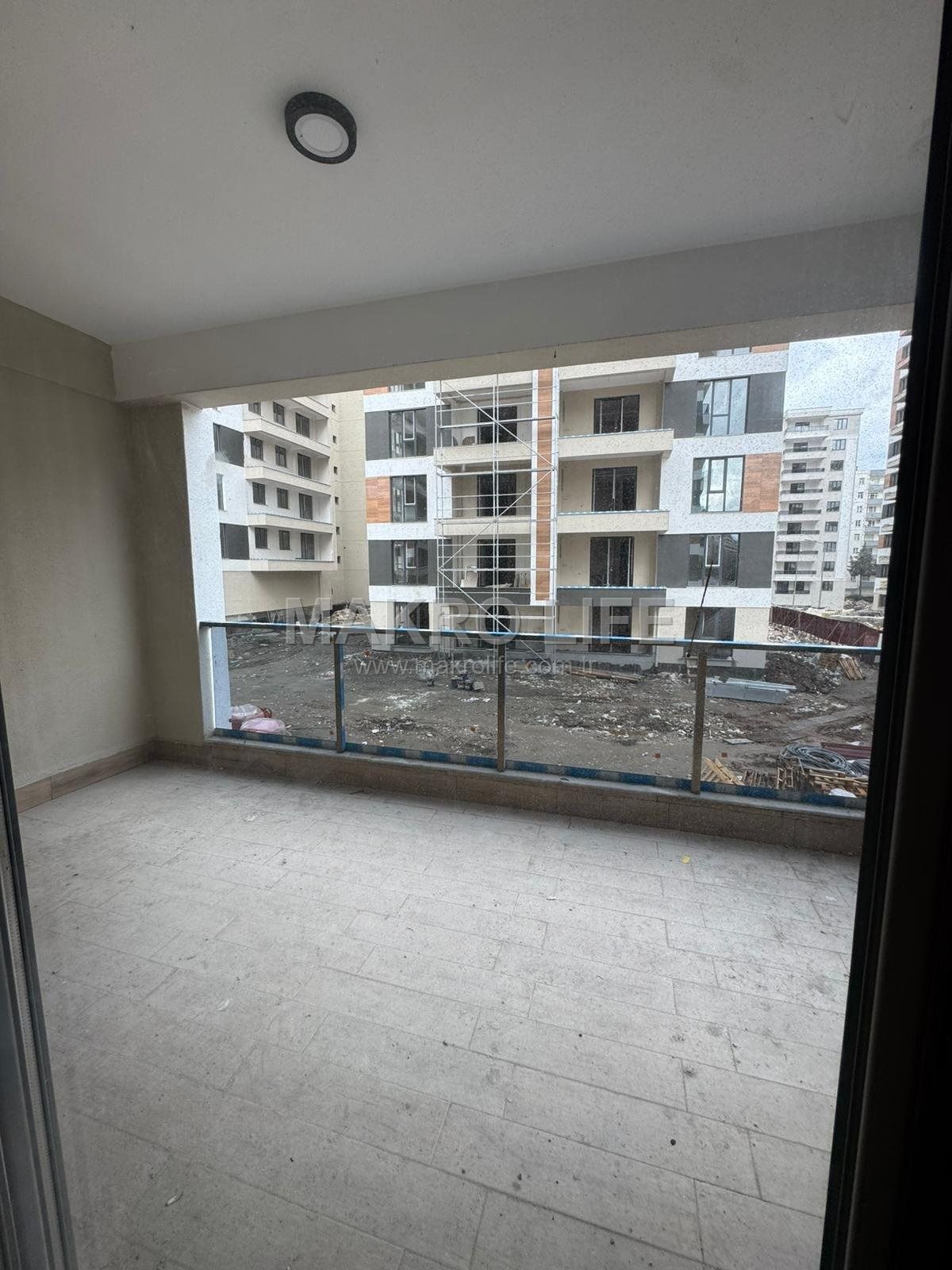 ACİL SATILIK DİCLEKENTTE SIFIR 3+1 TEMİZ DAİRE