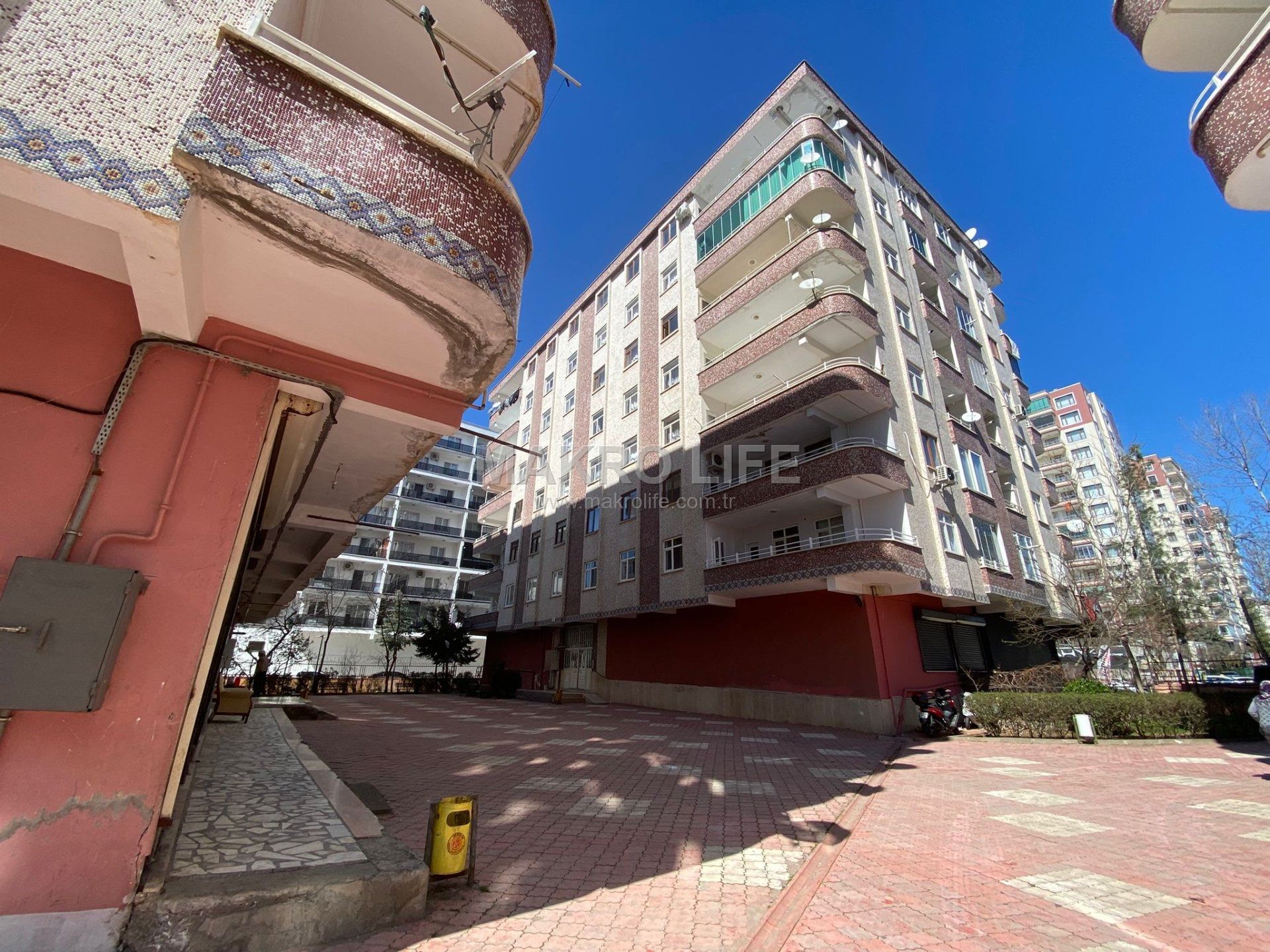 KENT MEYDANINA YÜRÜME MESAFESİNDE SİTE İÇERİSİNDE ACİL SATILIK DÜKKAN