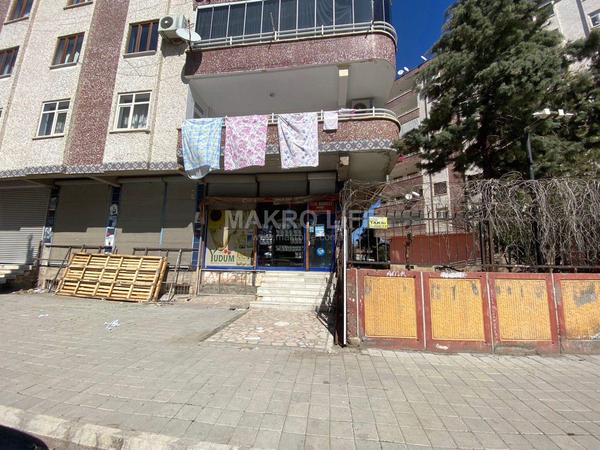 KENT MEYDANINA YÜRÜME MESAFESİNDE SİTE İÇERİSİNDE ACİL SATILIK DÜKKAN