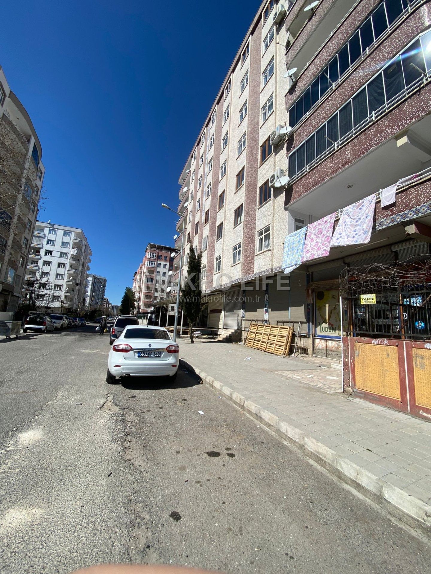 KENT MEYDANINA YÜRÜME MESAFESİNDE SİTE İÇERİSİNDE ACİL SATILIK DÜKKAN