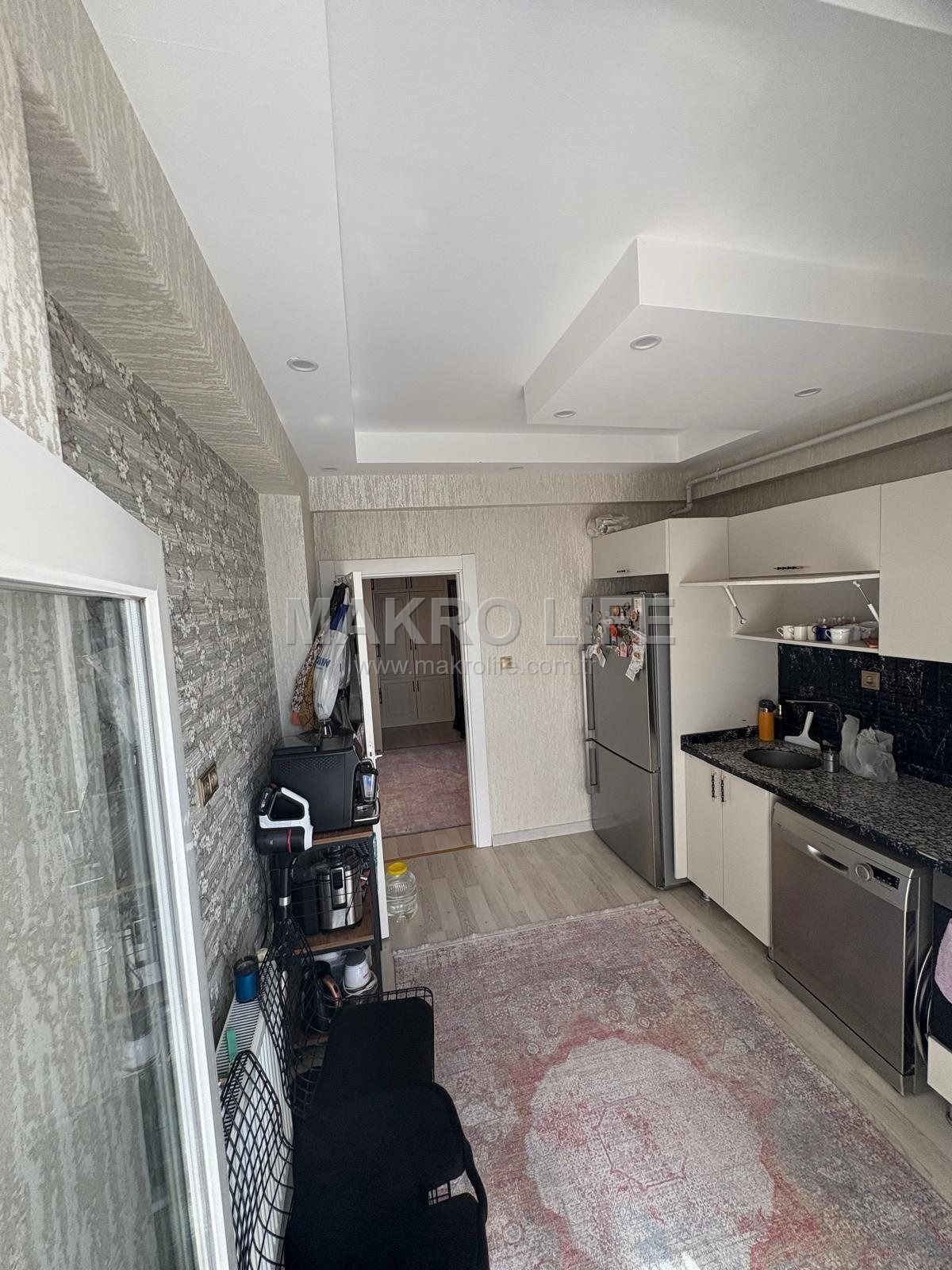 BAĞCILAR'DA FULL BAKIMLI 3+1 SATILIK DAİRE