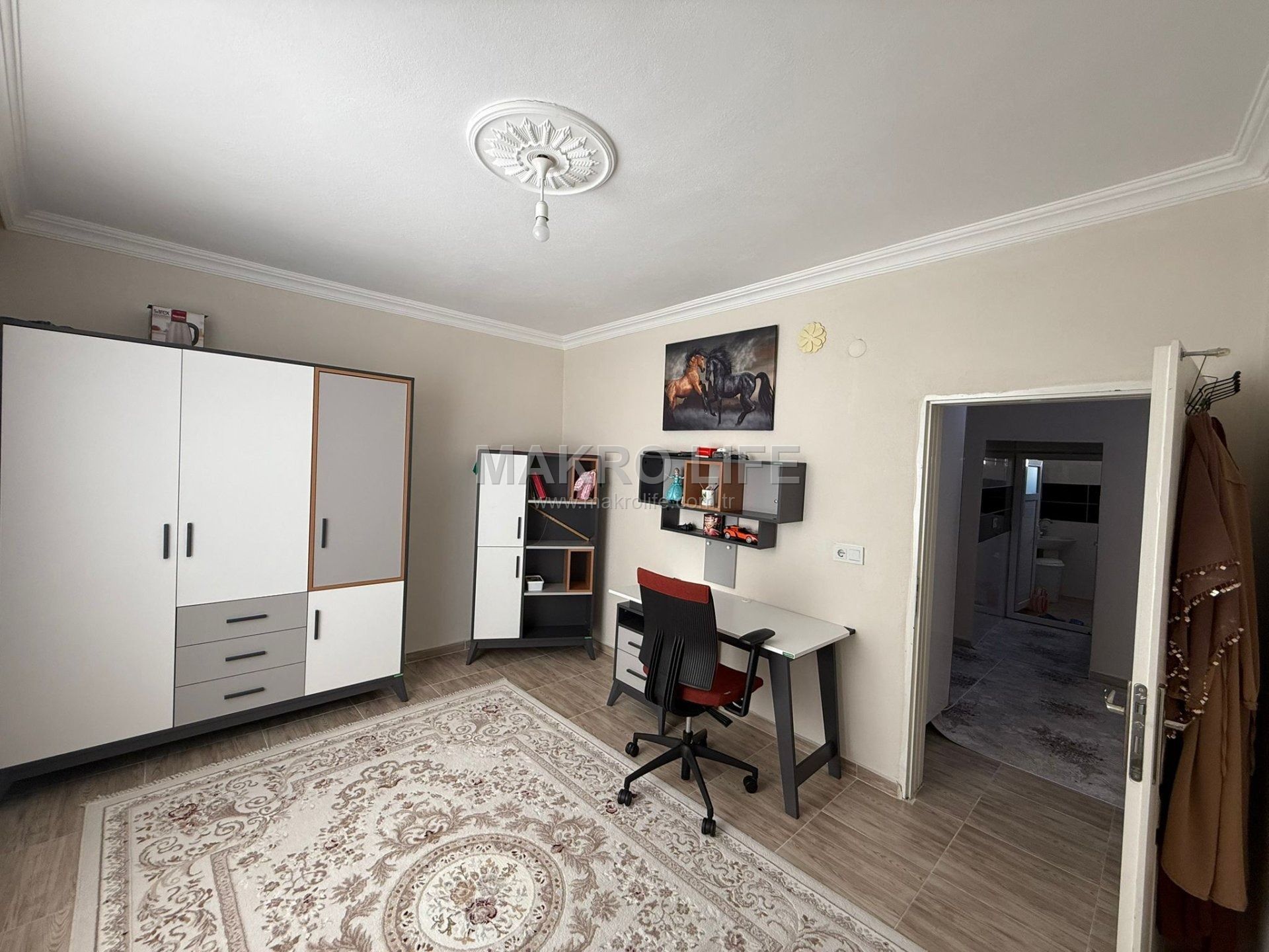 PEYAS MAH. SATILIK İKİ KATLI EV