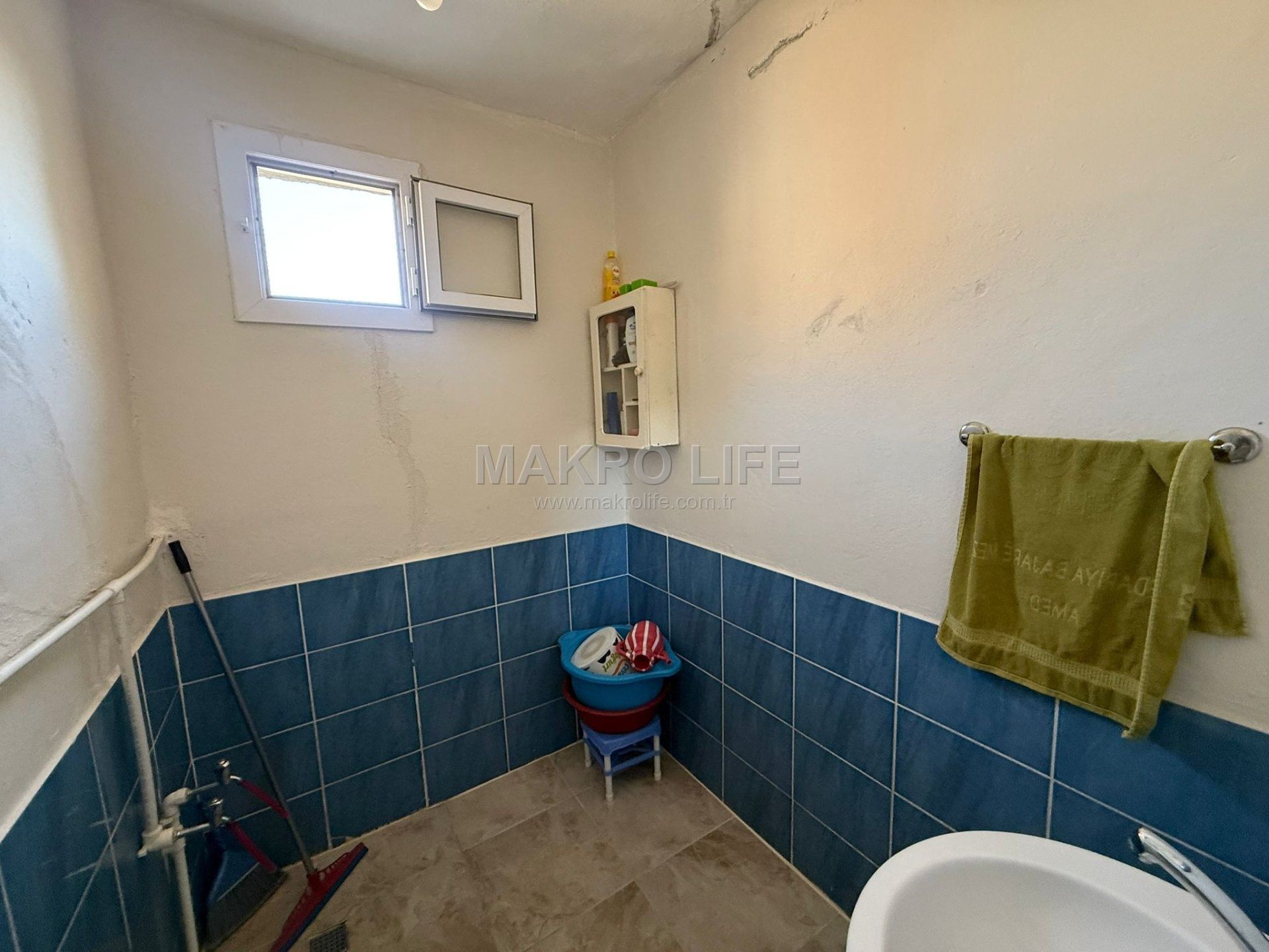 PEYAS MAH. SATILIK İKİ KATLI EV