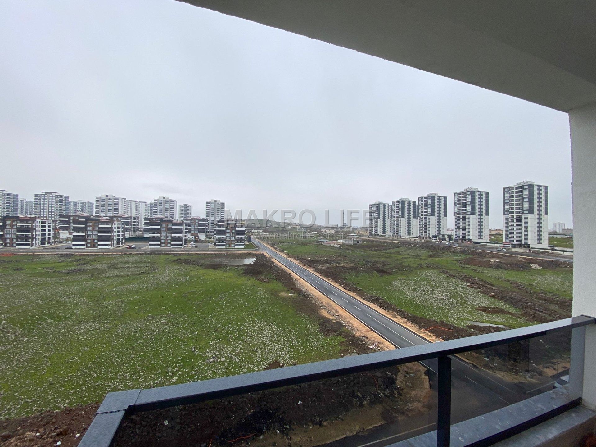 YENİ CEZAEVİ KARŞISI SATILIK 3,5+1 DAİRE