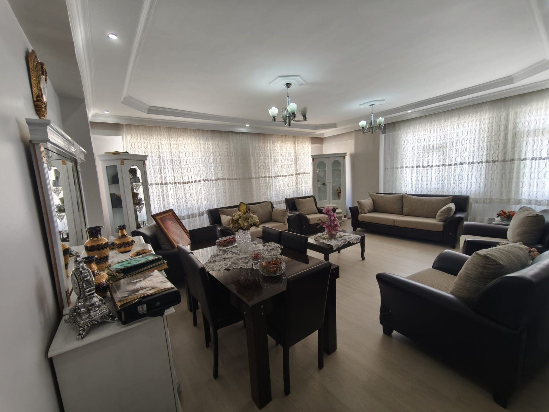 URFA YOLU ÜZERİ CEYLANLAR KARŞISI SATLIK 3+1 MASRAFLI GENİŞ DAİRE