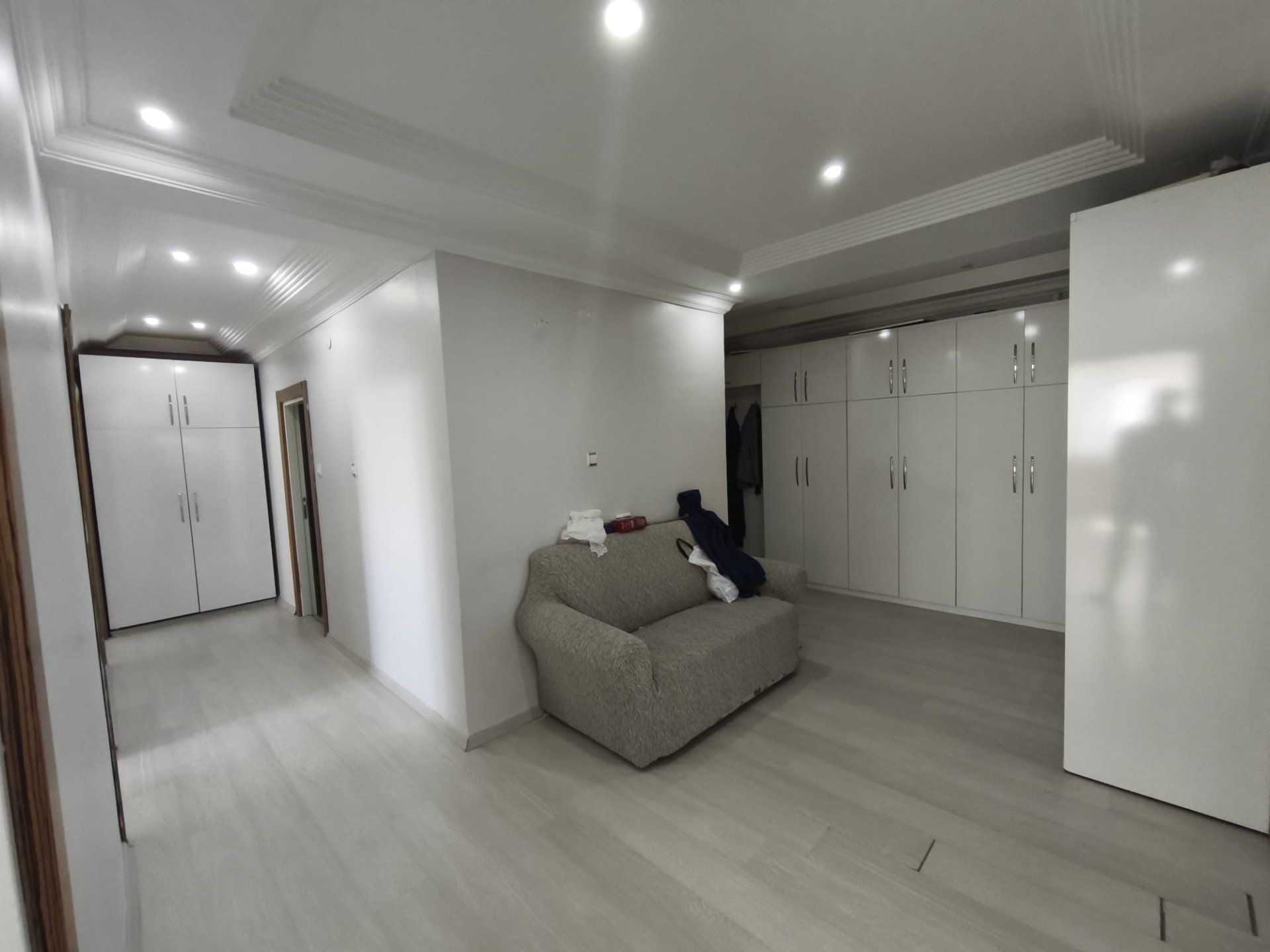URFA YOLU ÜZERİ CEYLANLAR KARŞISI SATLIK 3+1 MASRAFLI GENİŞ DAİRE