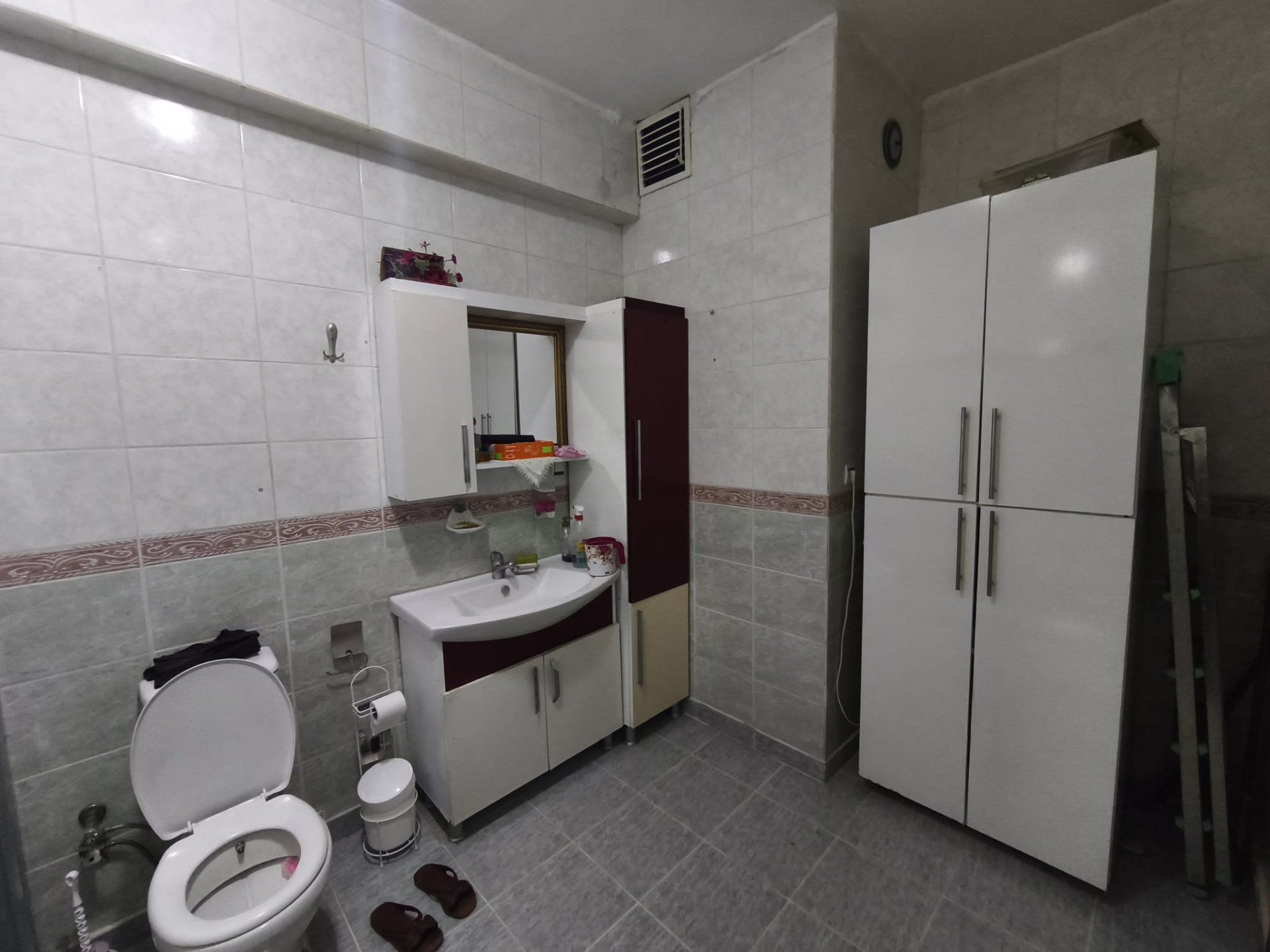 URFA YOLU ÜZERİ CEYLANLAR KARŞISI SATLIK 3+1 MASRAFLI GENİŞ DAİRE