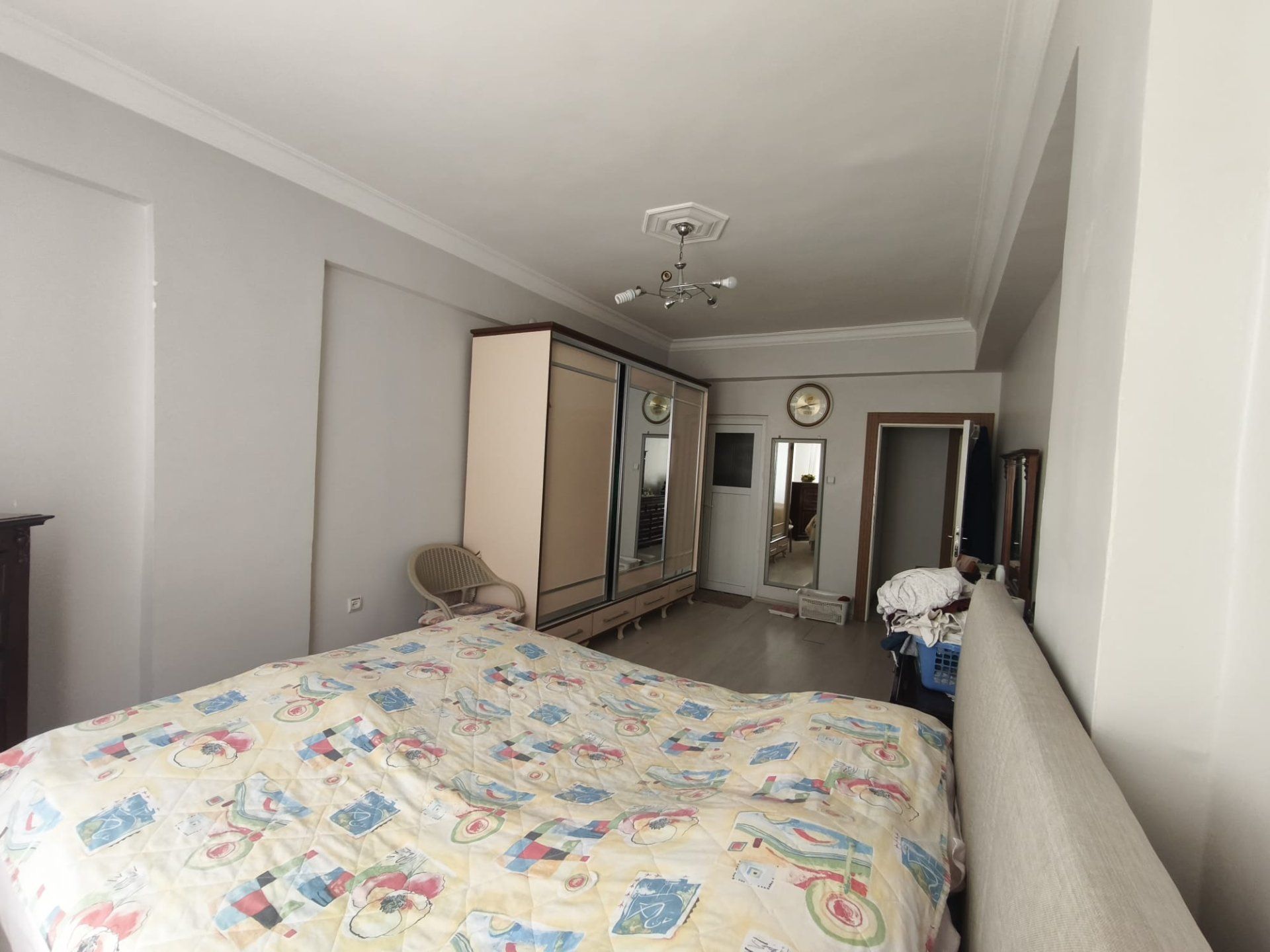 URFA YOLU ÜZERİ CEYLANLAR KARŞISI SATLIK 3+1 MASRAFLI GENİŞ DAİRE