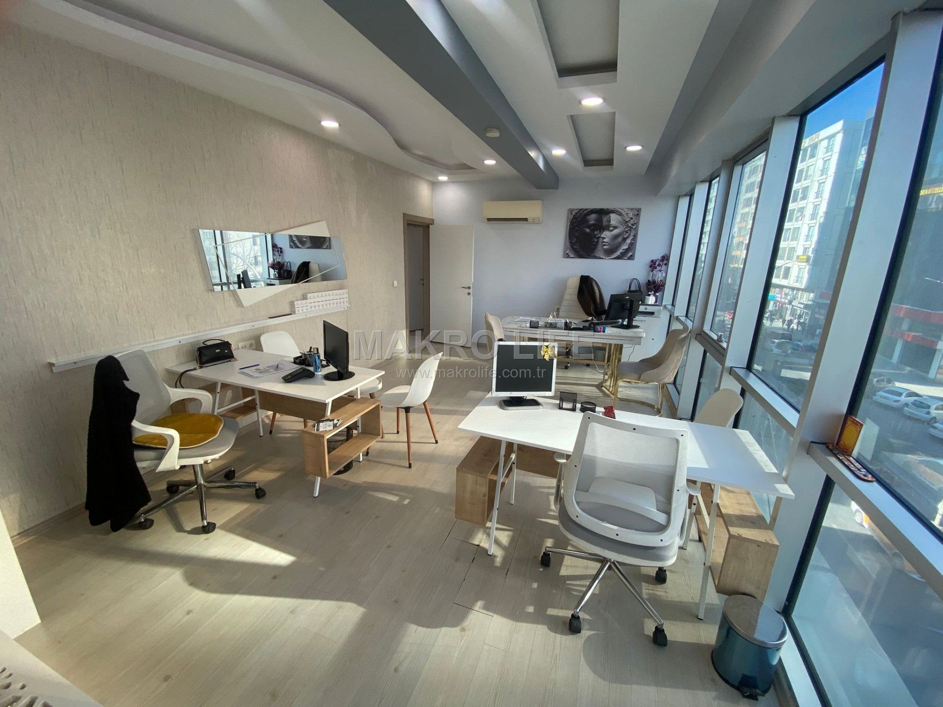OFİS SAYAR PLAZADA SATILIK 2+1 BÜRO